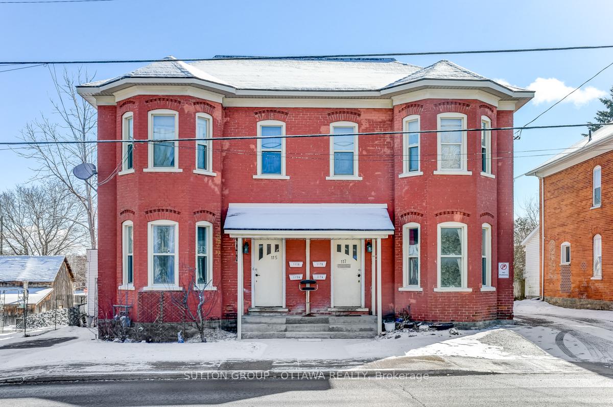 Front of 117 Brockville Street