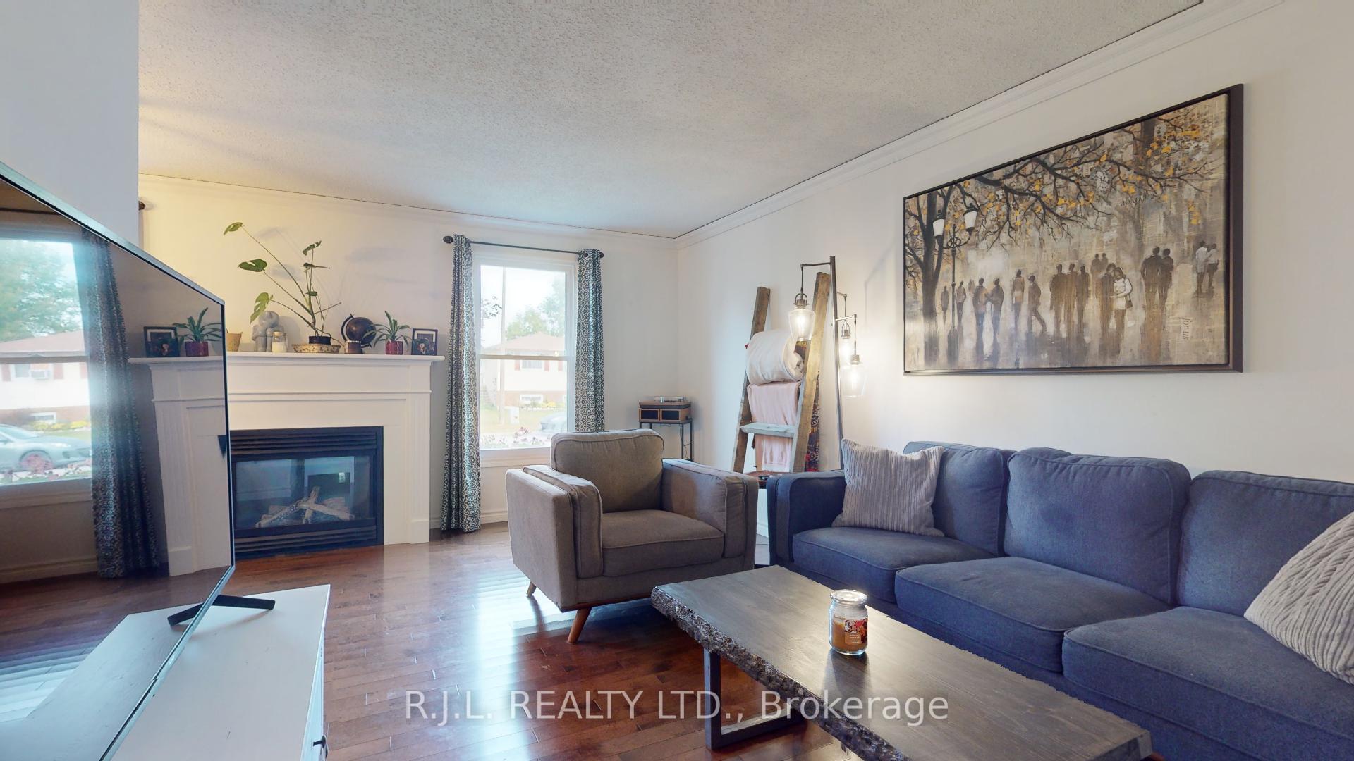Photo 10 of 8 Coyle Crescent, Selwyn — HOMEH