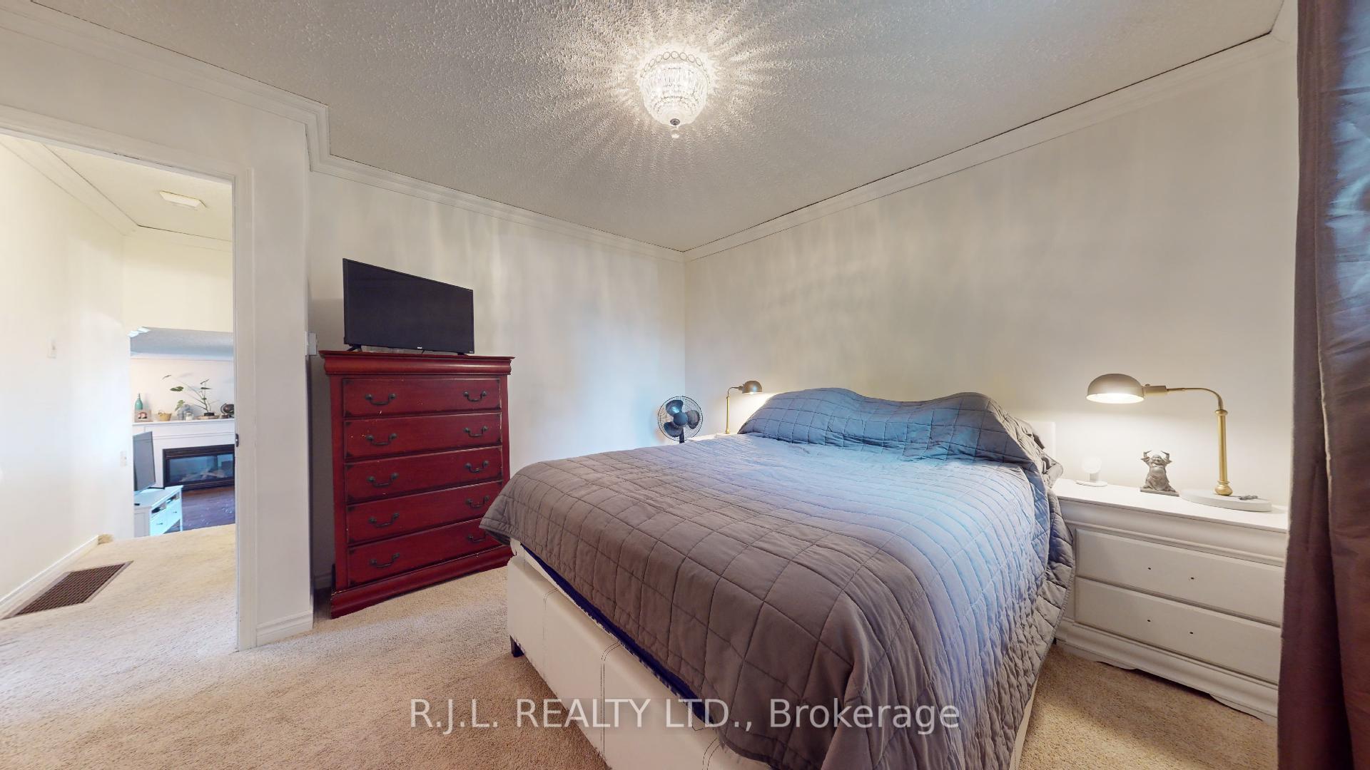 Photo 25 of 8 Coyle Crescent, Selwyn — HOMEH
