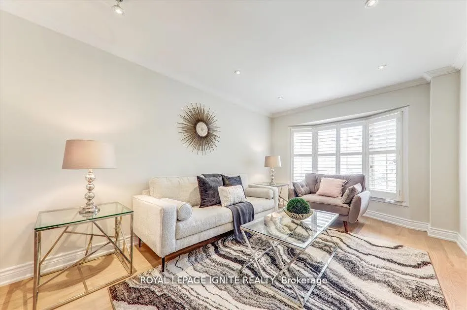 Photo 3 of 26 Halfmoon Square, Scarborough, Highland Creek — HOMEH