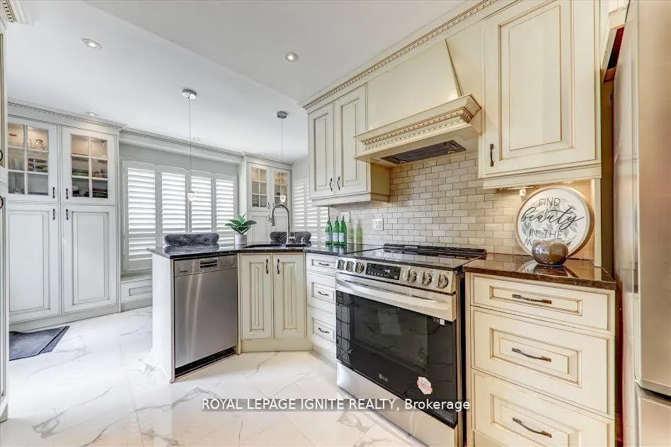 Photo 5 of 26 Halfmoon Square, Scarborough, Highland Creek — HOMEH