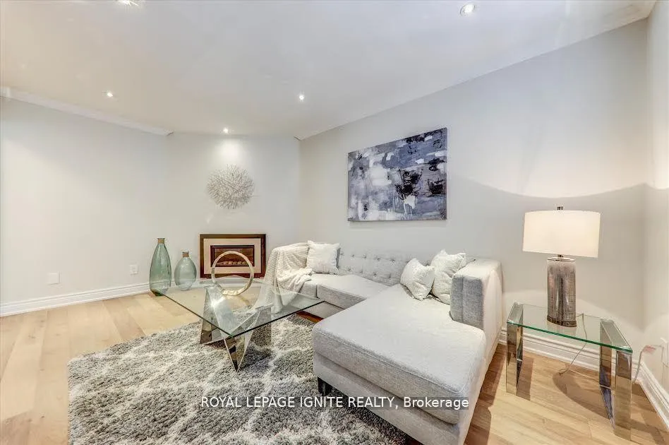 Photo 9 of 26 Halfmoon Square, Scarborough, Highland Creek — HOMEH