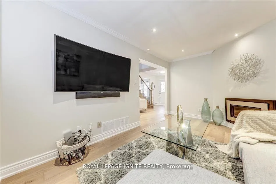 Photo 10 of 26 Halfmoon Square, Scarborough, Highland Creek — HOMEH