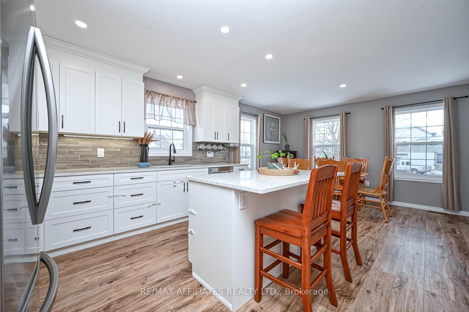Photo 9 of 190 Beckwith Street N, Smiths Falls — HOMEH