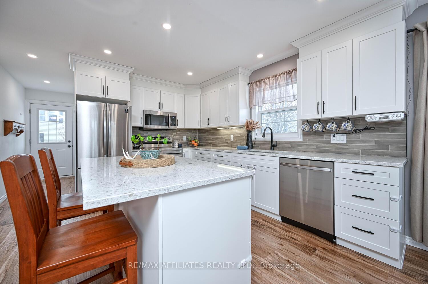 Photo 12 of 190 Beckwith Street N, Smiths Falls — HOMEH