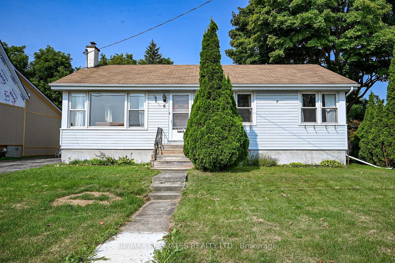 Photo 1 of 6 Catherine Street, Smiths Falls — HOMEH