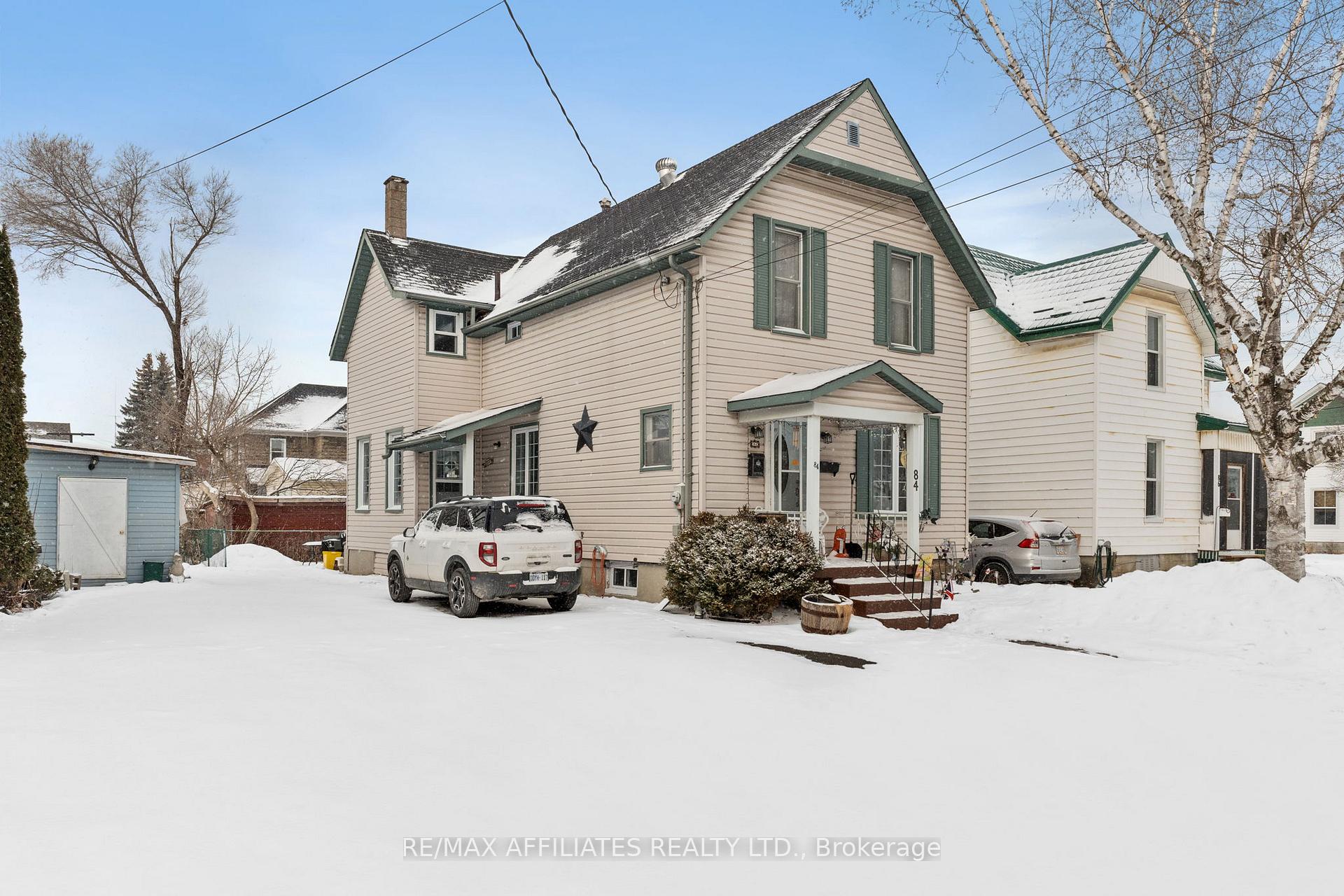 Photo 2 of 84 William Street E, Smiths Falls — HOMEH