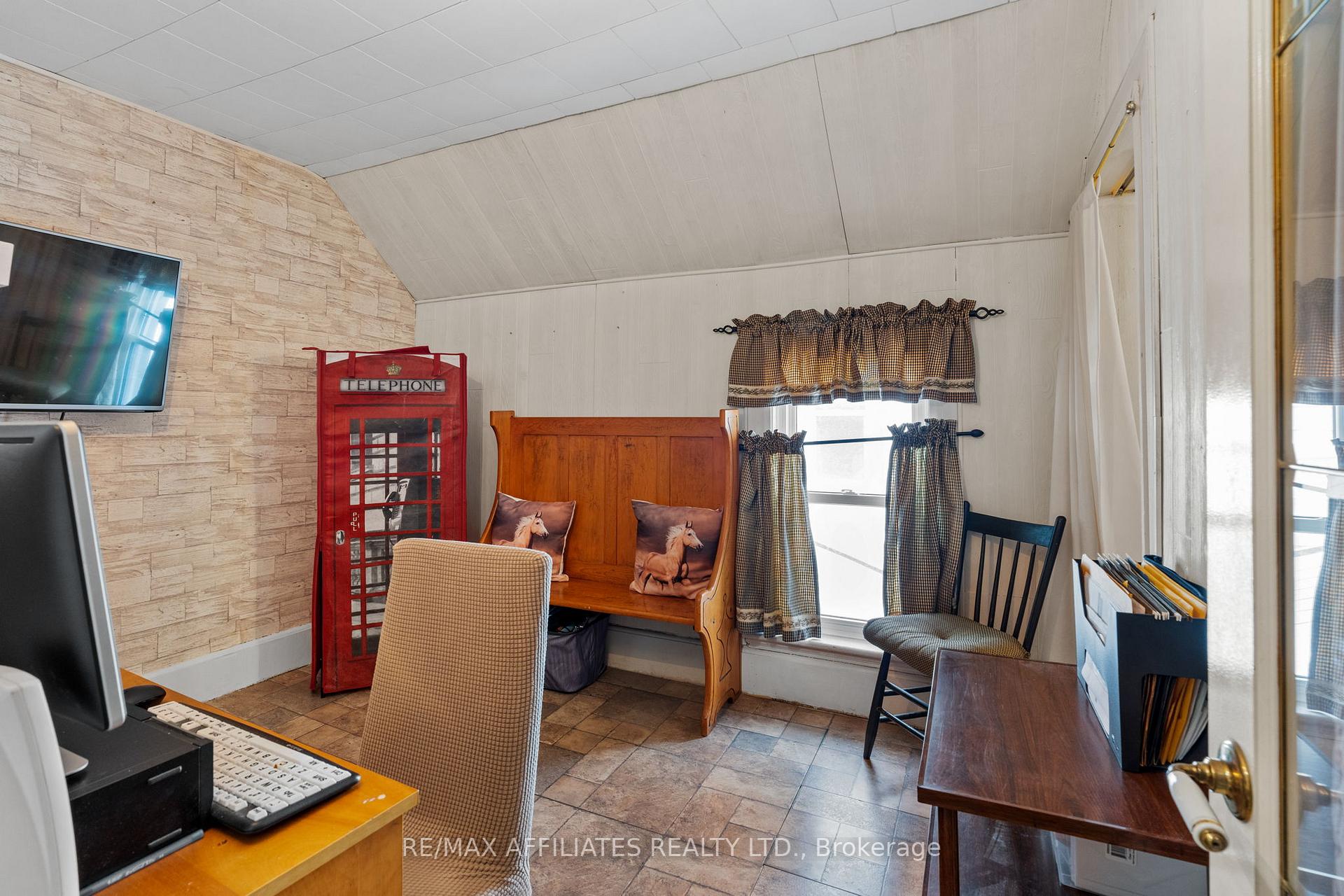 Photo 17 of 84 William Street E, Smiths Falls — HOMEH