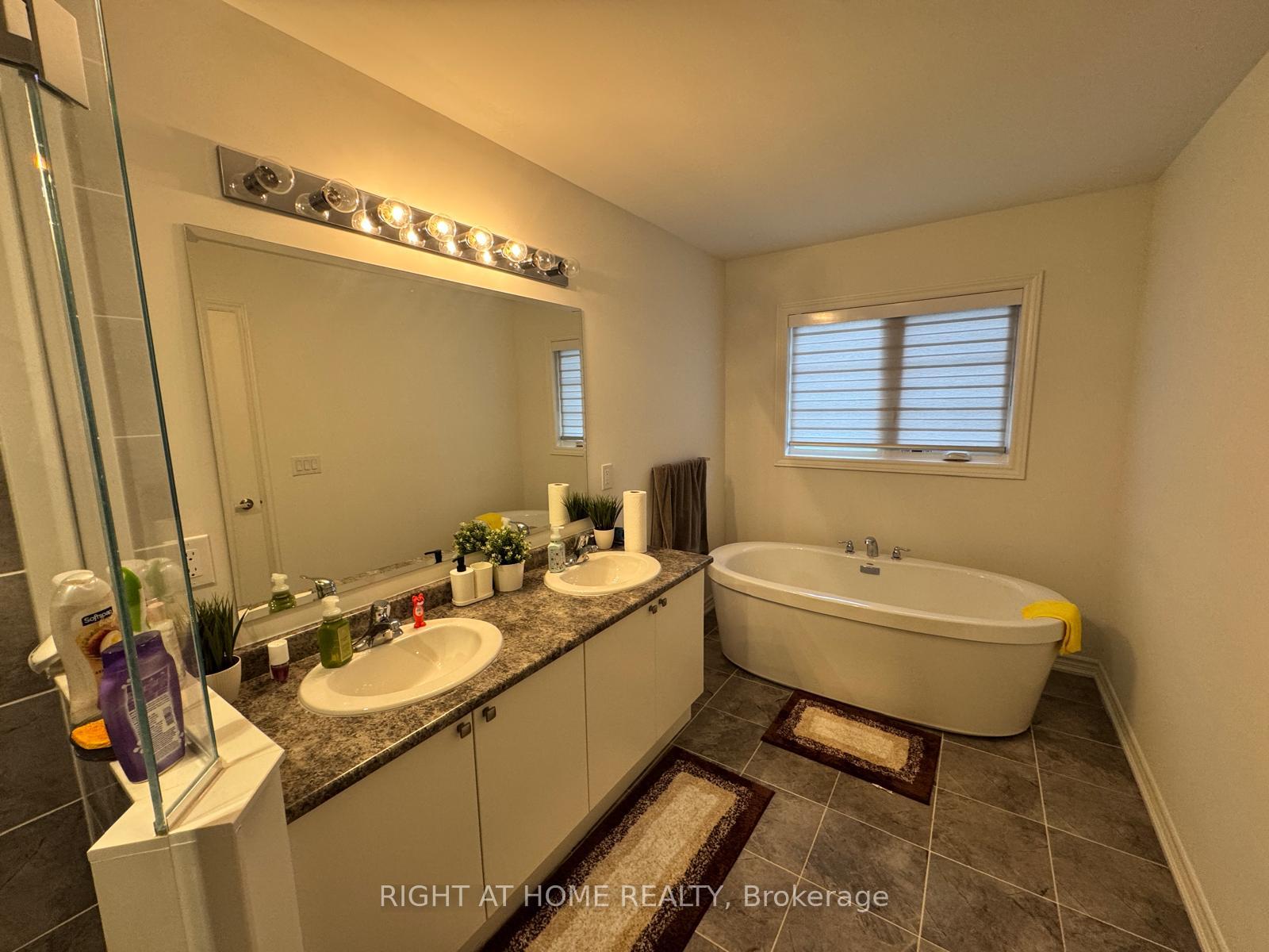 Photo 12 of 21 Sassafras Road, Springwater, Midhurst — HOMEH