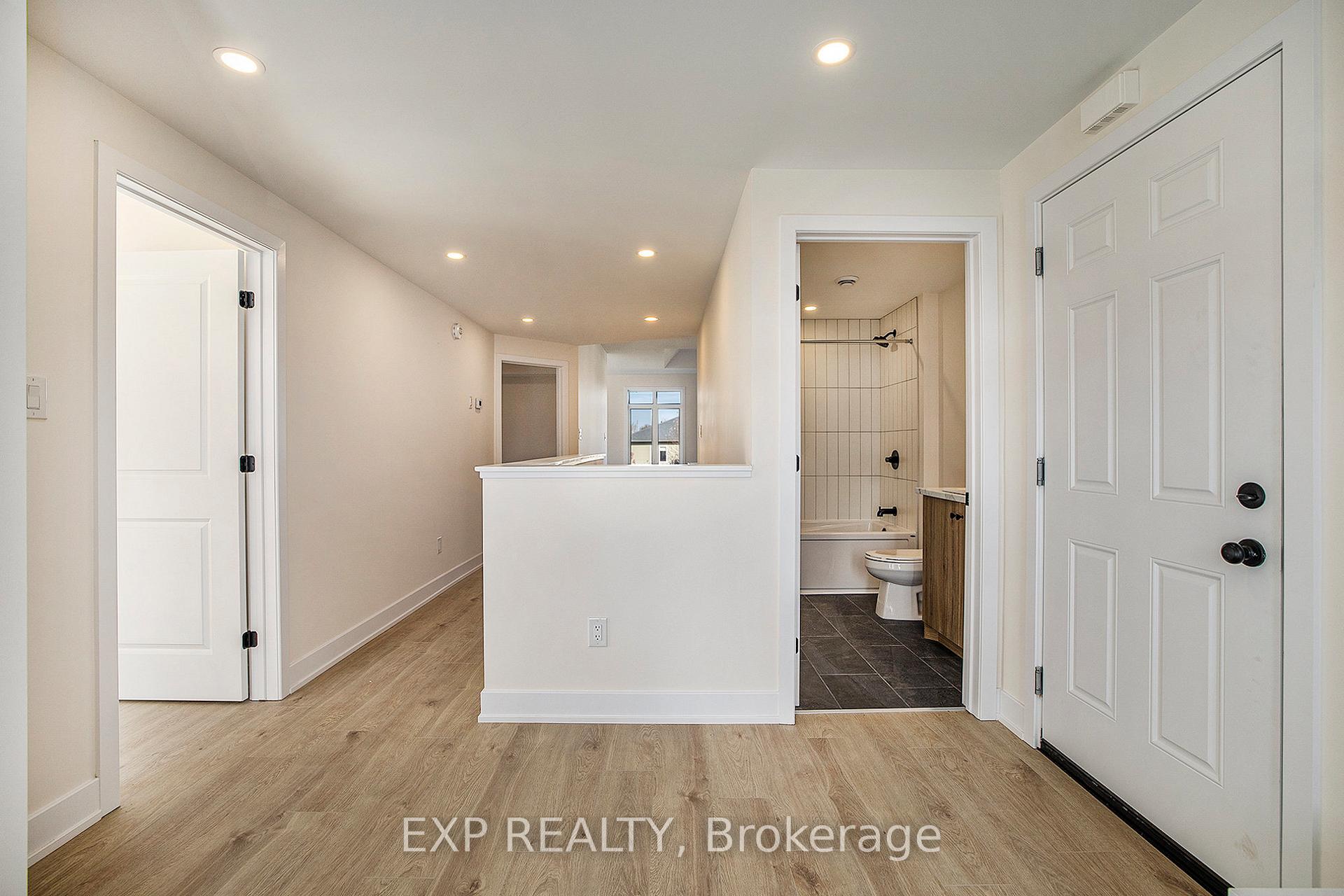 Photo 3 of 86 Whitcomb Crescent, Smiths Falls — HOMEH