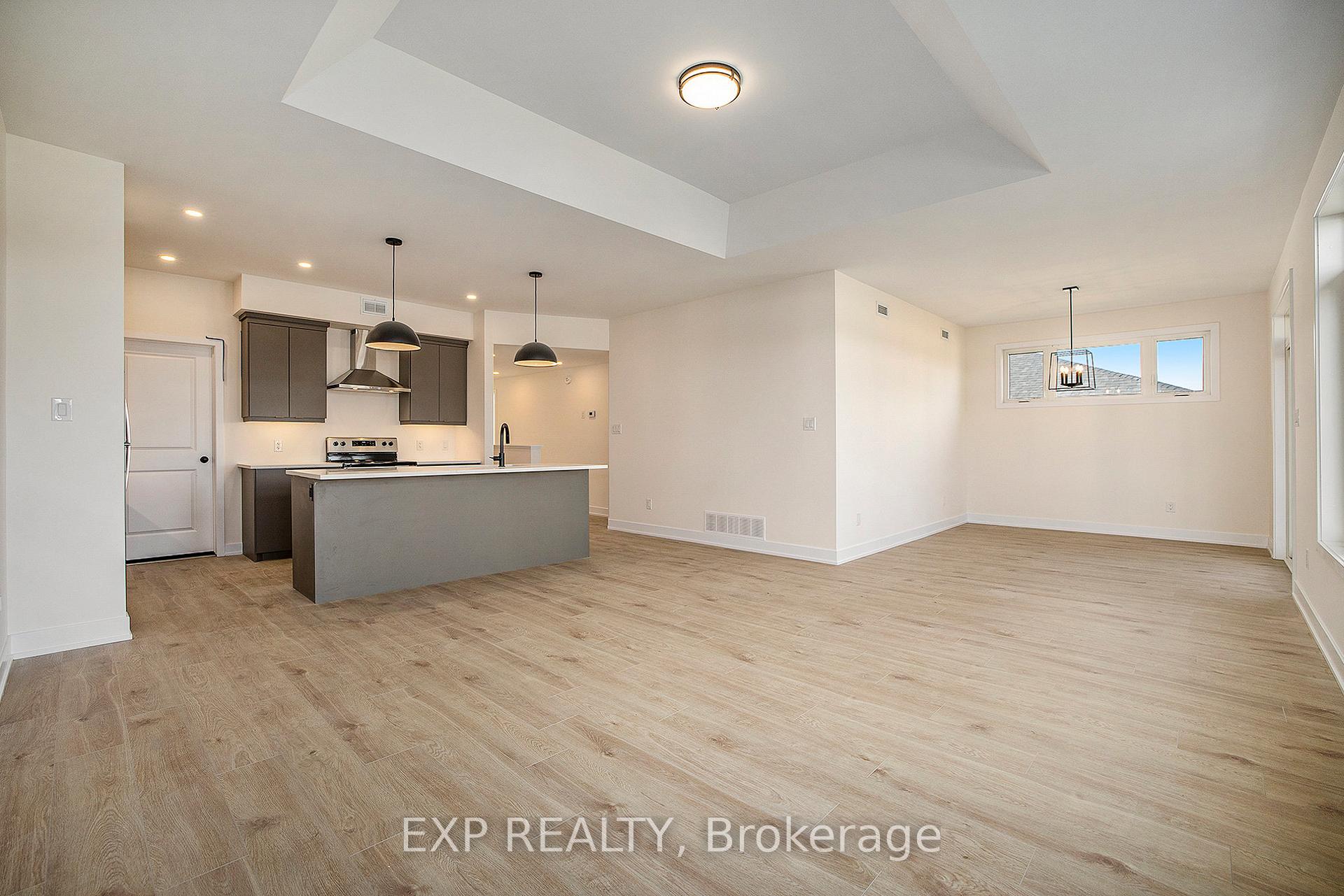 Photo 7 of 86 Whitcomb Crescent, Smiths Falls — HOMEH