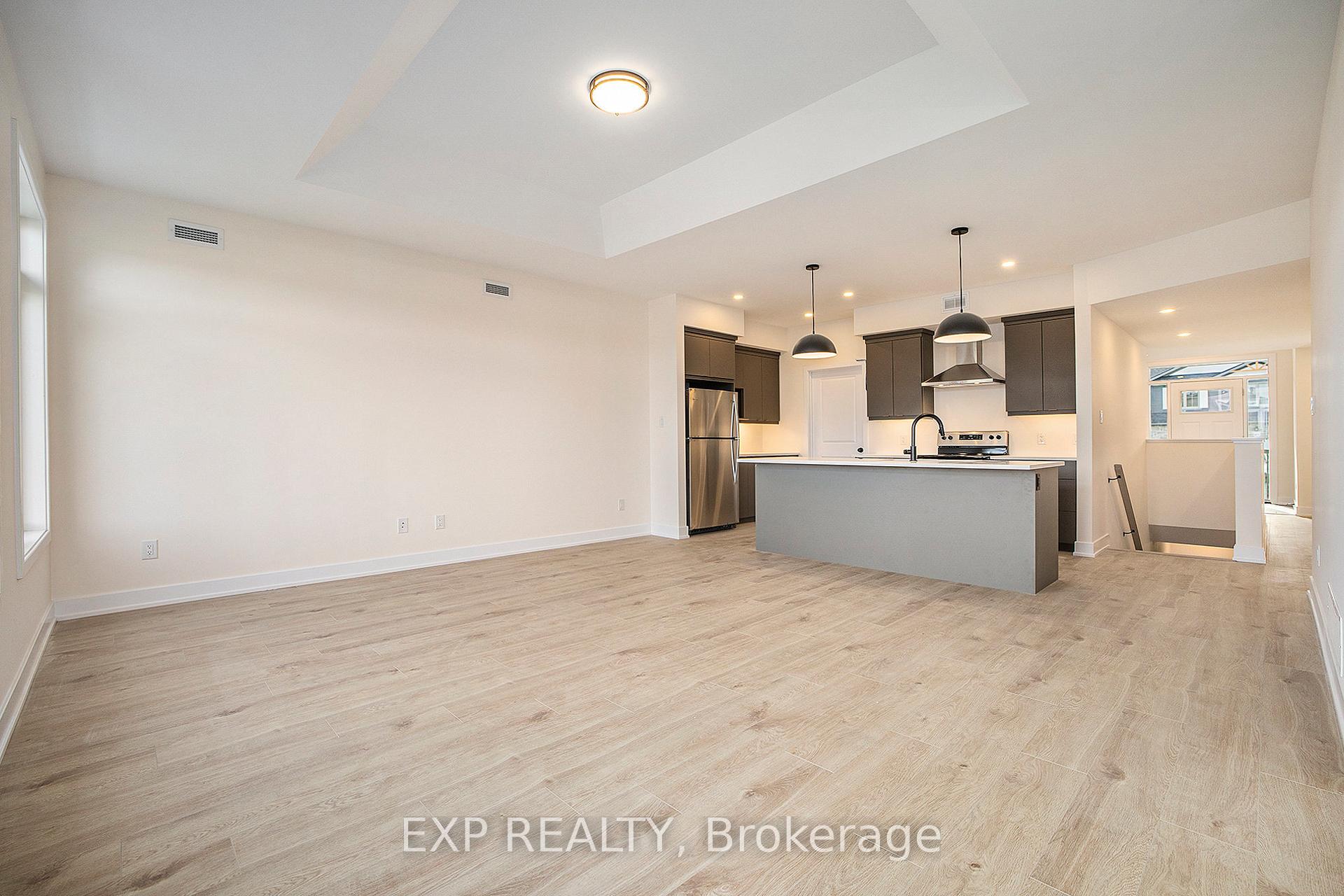 Photo 8 of 86 Whitcomb Crescent, Smiths Falls — HOMEH