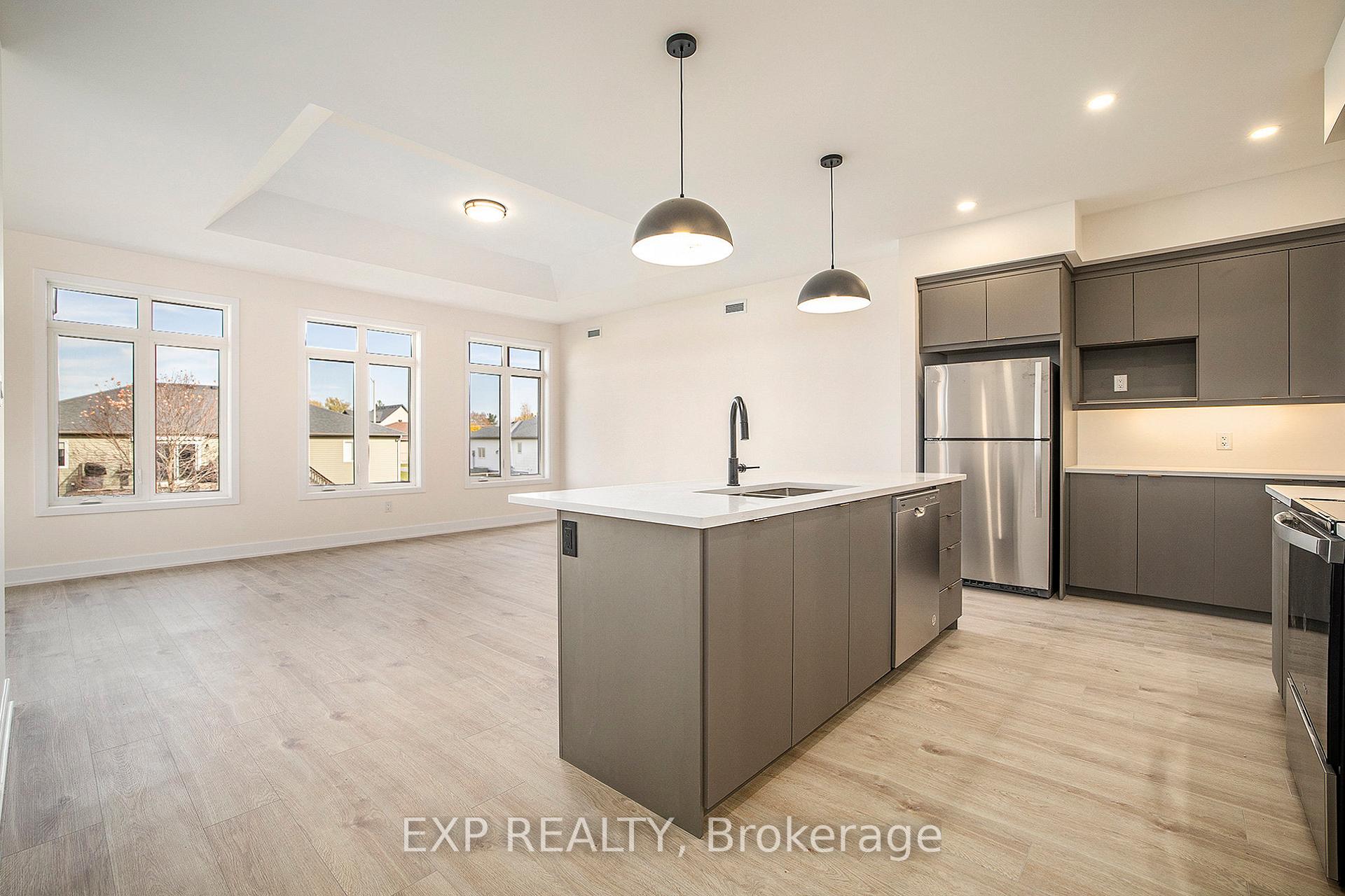 Photo 12 of 86 Whitcomb Crescent, Smiths Falls — HOMEH