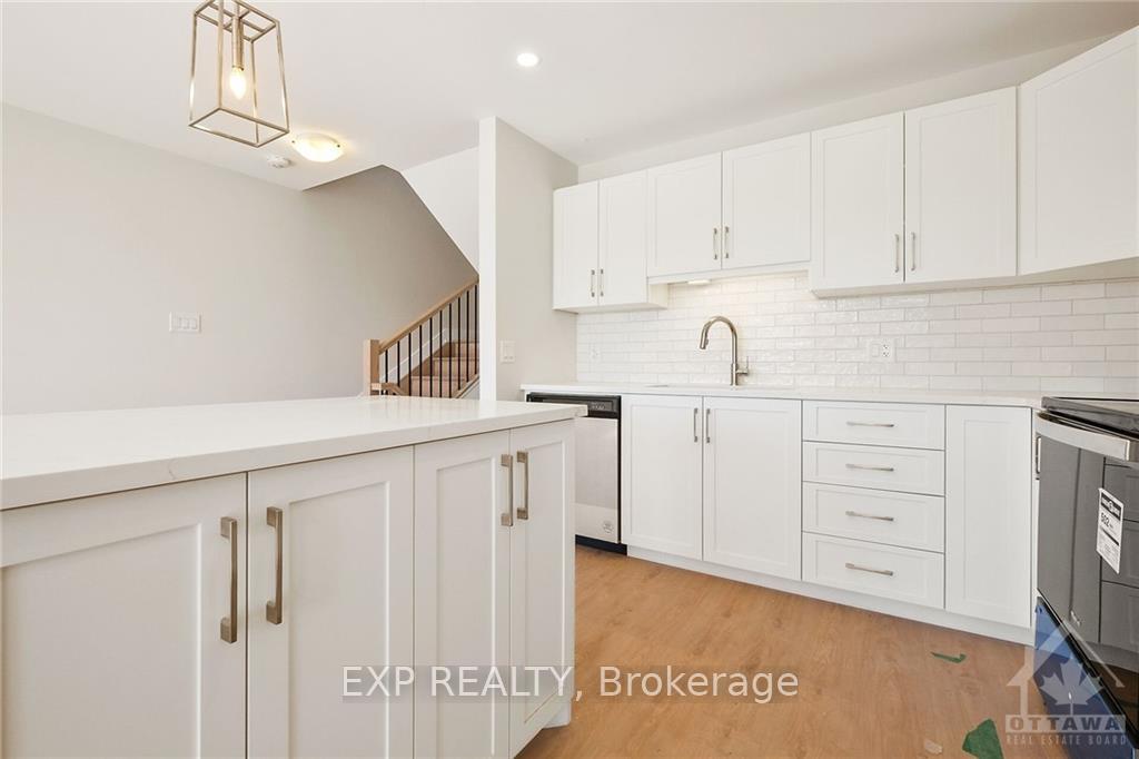 Photo 11 of 60 Staples Boulevard, Smiths Falls — HOMEH