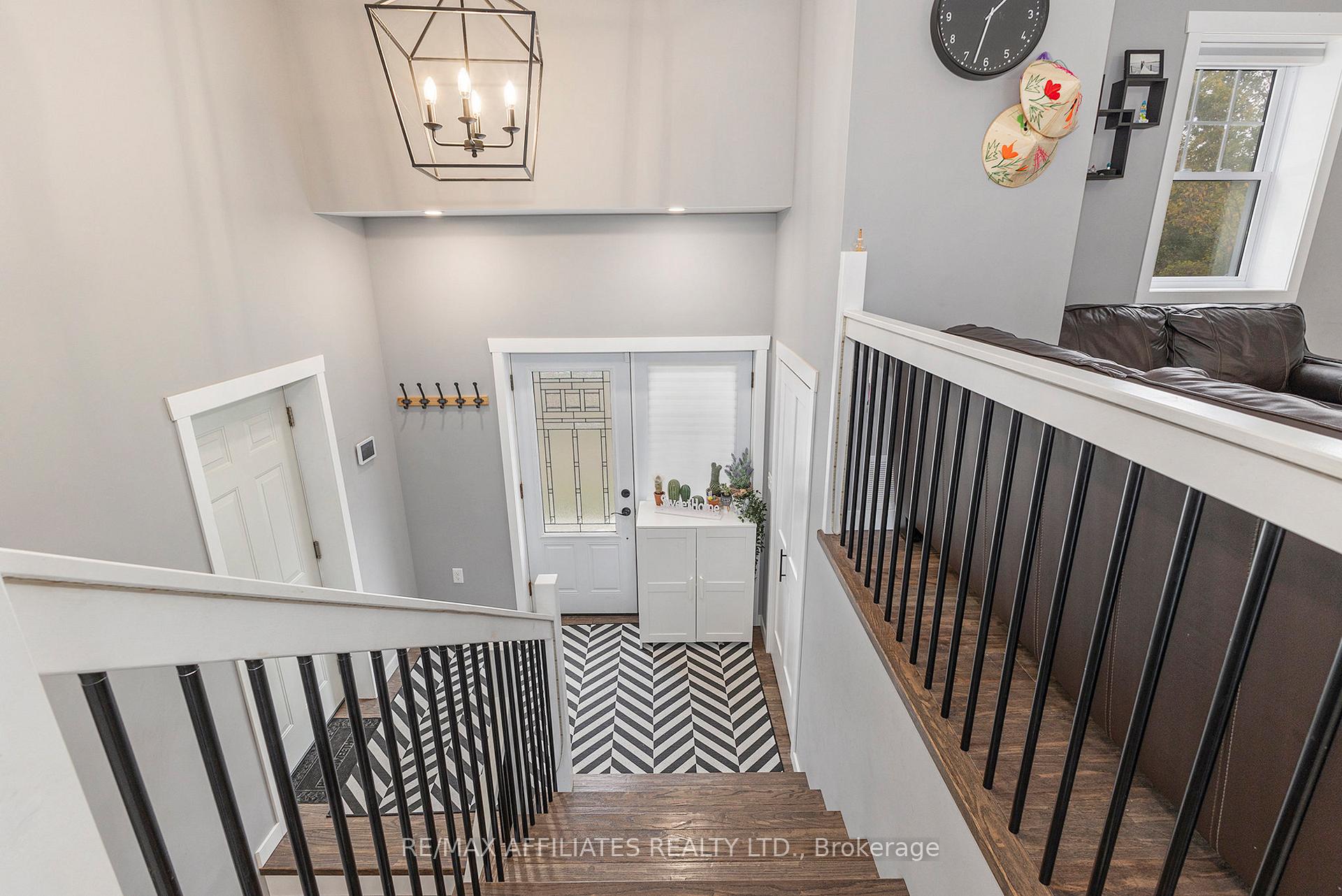 Photo 5 of 11 Pearl Street, Smiths Falls — HOMEH