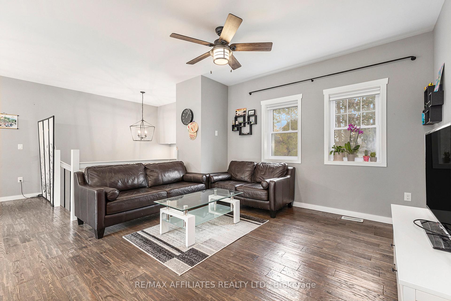 Photo 7 of 11 Pearl Street, Smiths Falls — HOMEH