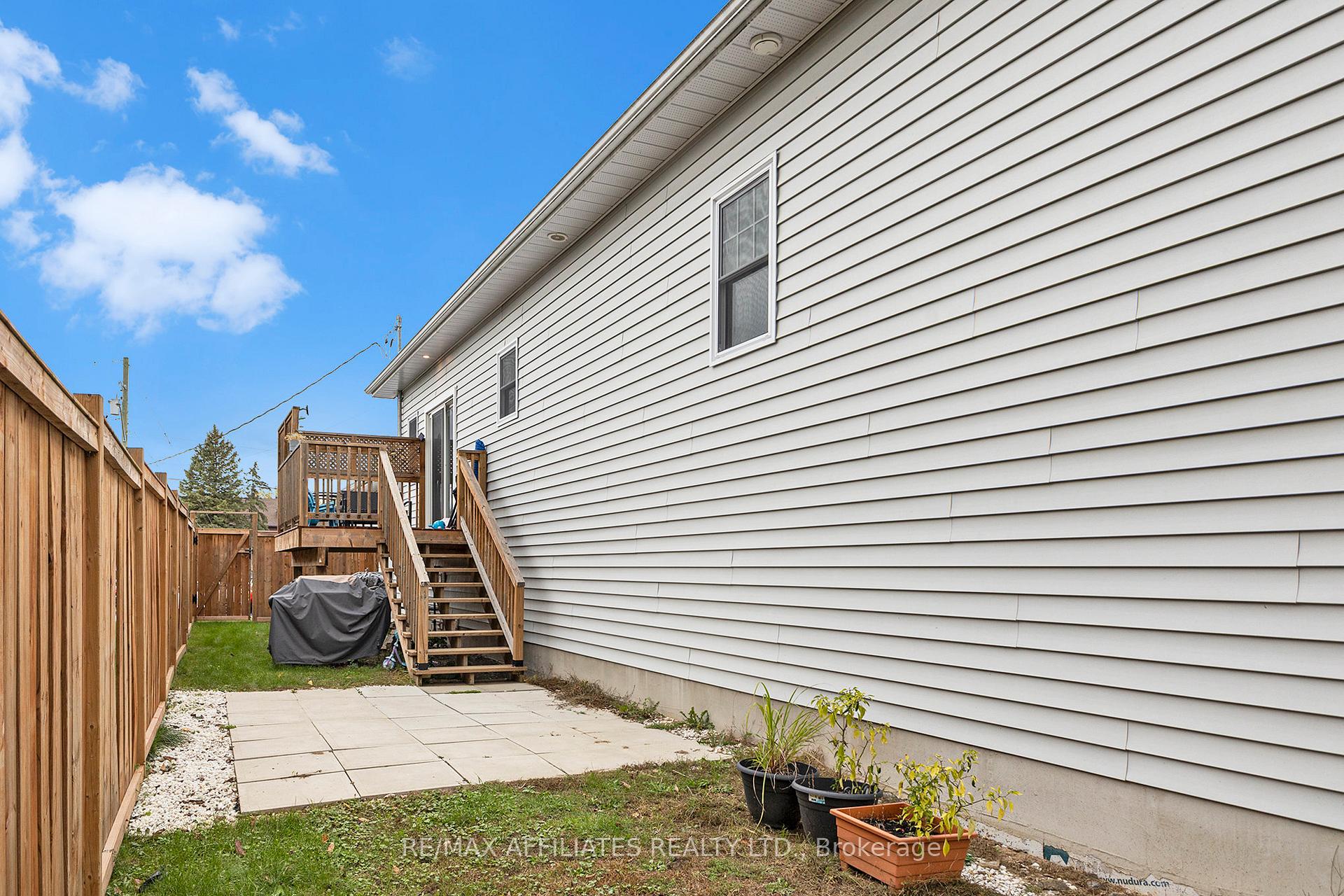 Photo 34 of 11 Pearl Street, Smiths Falls — HOMEH