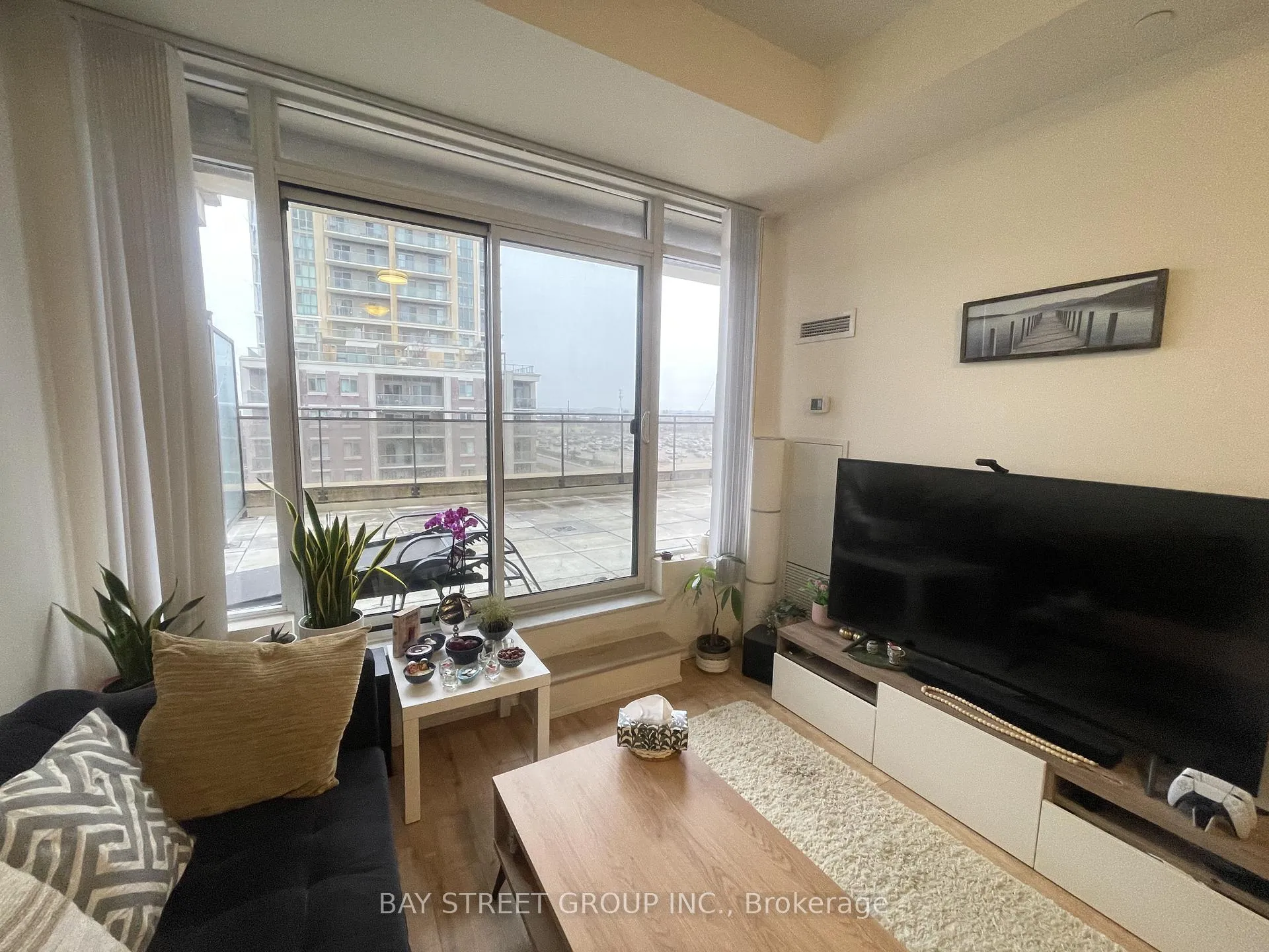 Photo 6 of Unit 719, 9506 Markham Road, Markham, Wismer — HOMEH