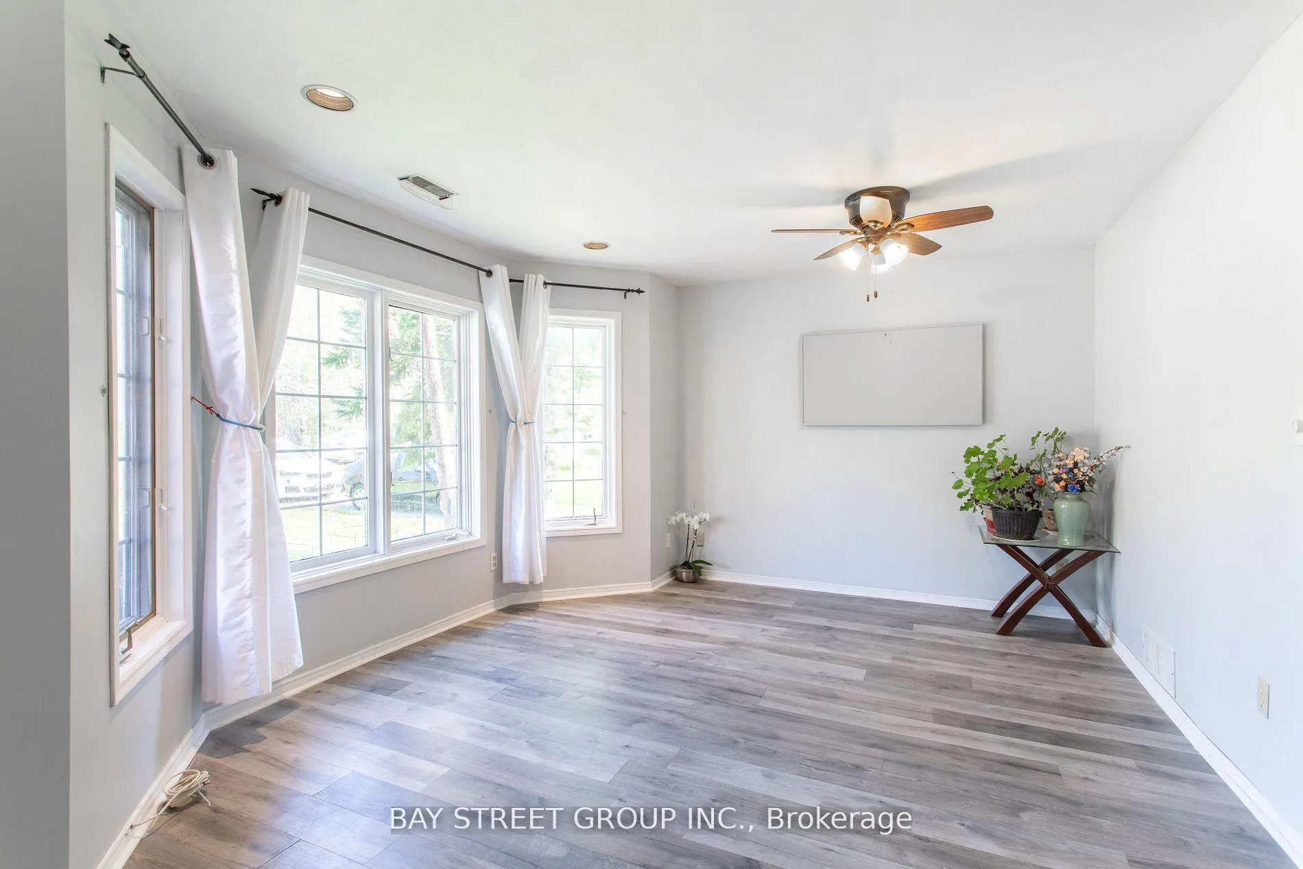 Photo 7 of 568 View Lake Road, Scugog, Rural Scugog — HOMEH