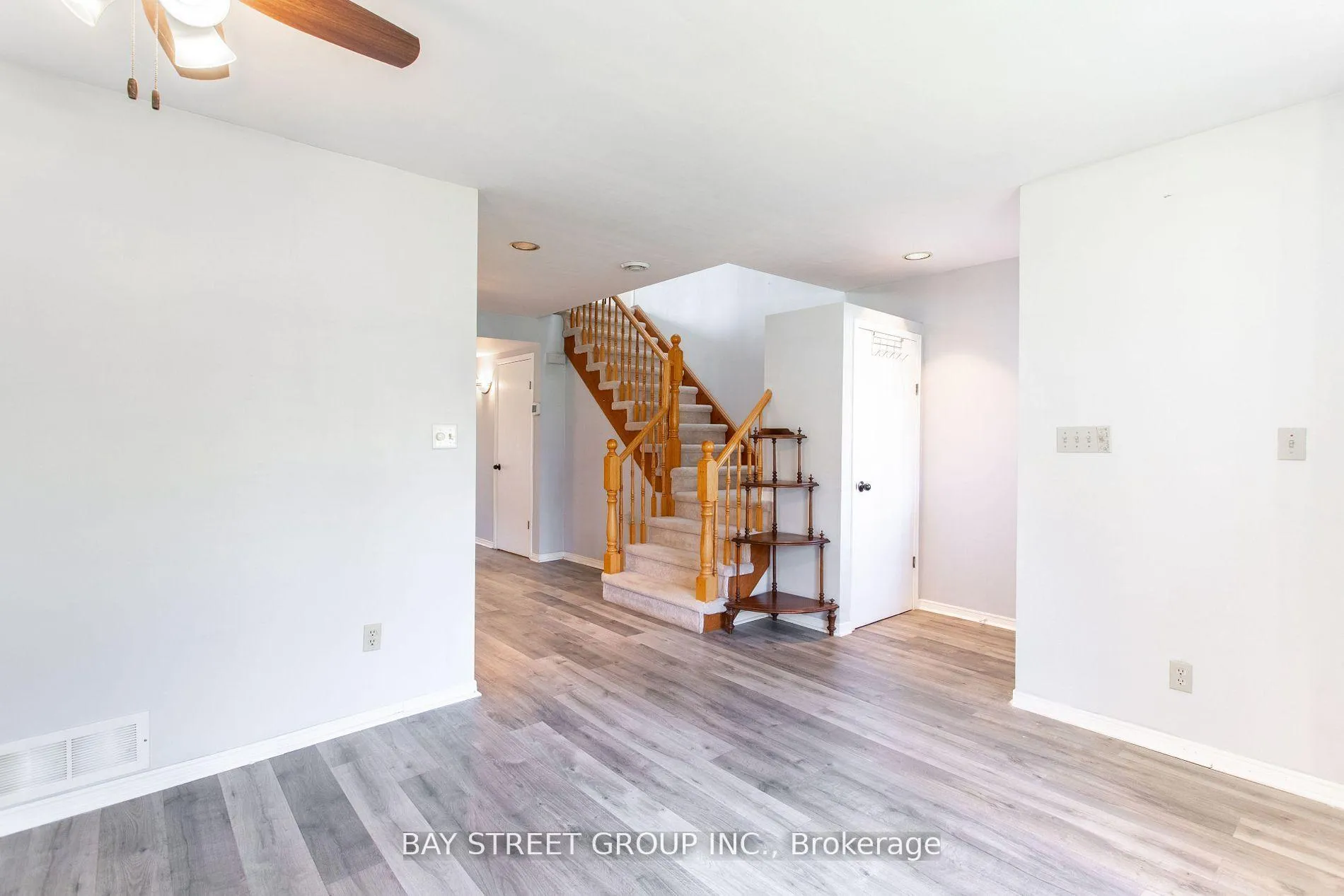 Photo 10 of 568 View Lake Road, Scugog, Rural Scugog — HOMEH
