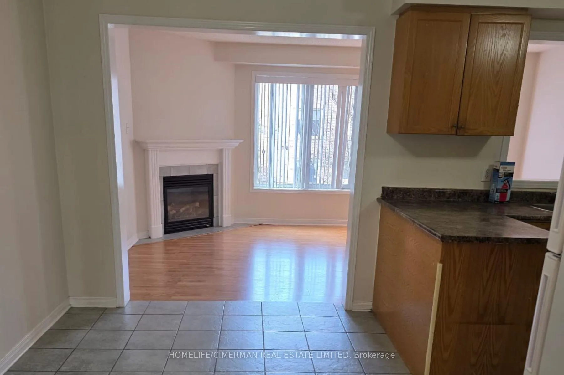 Photo 5 of Unit Upper, 161 Sassafras Circle, Vaughan, Patterson — HOMEH