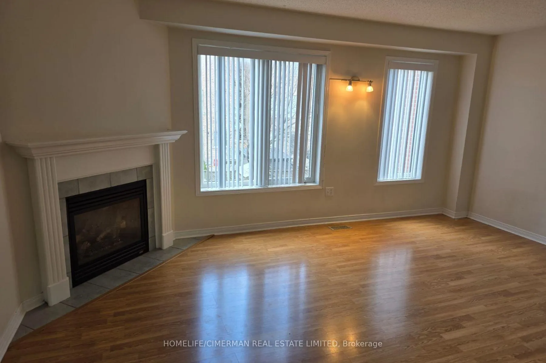 Photo 7 of Unit Upper, 161 Sassafras Circle, Vaughan, Patterson — HOMEH