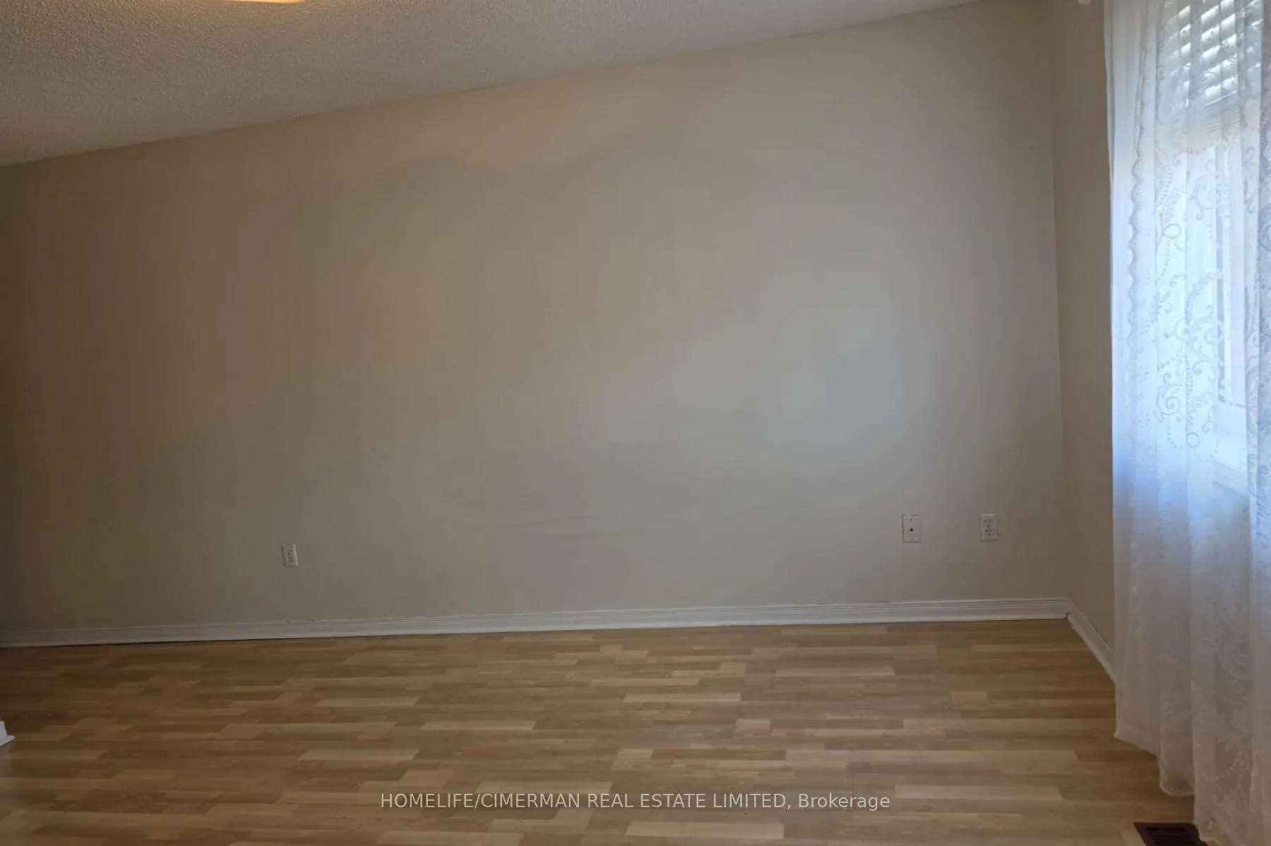 Photo 14 of Unit Upper, 161 Sassafras Circle, Vaughan, Patterson — HOMEH
