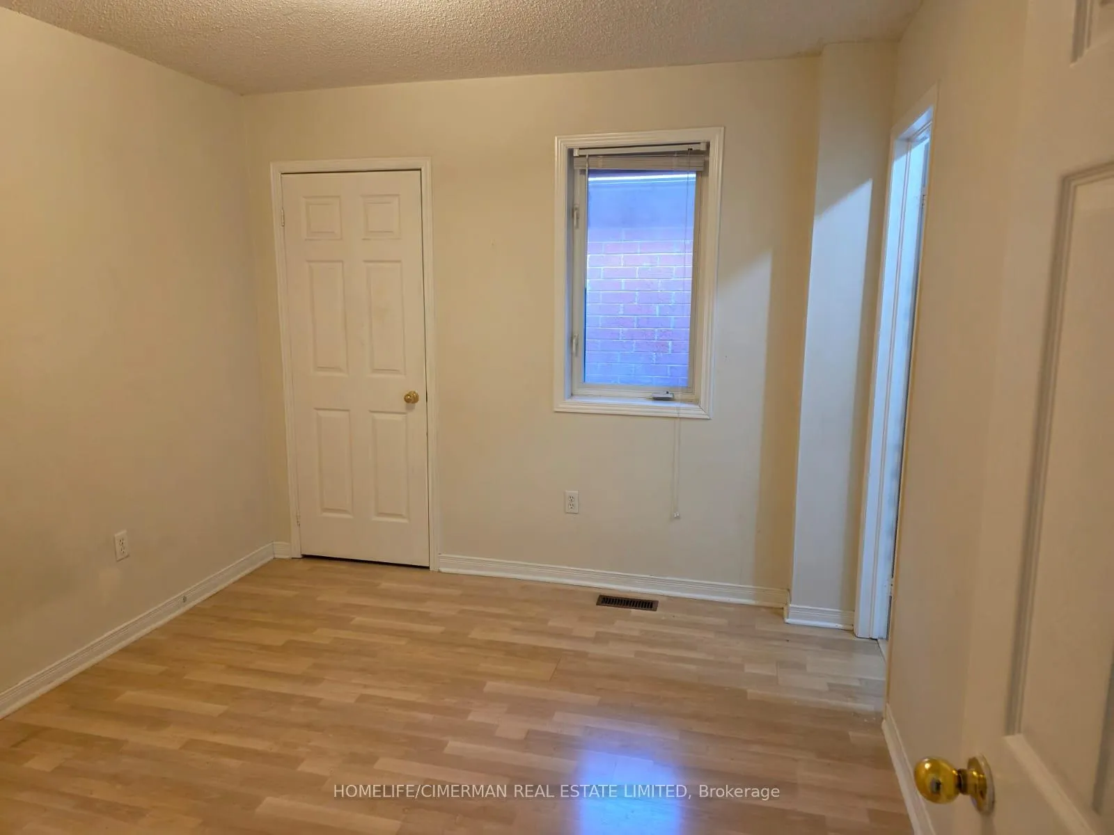 Photo 18 of Unit Upper, 161 Sassafras Circle, Vaughan, Patterson — HOMEH