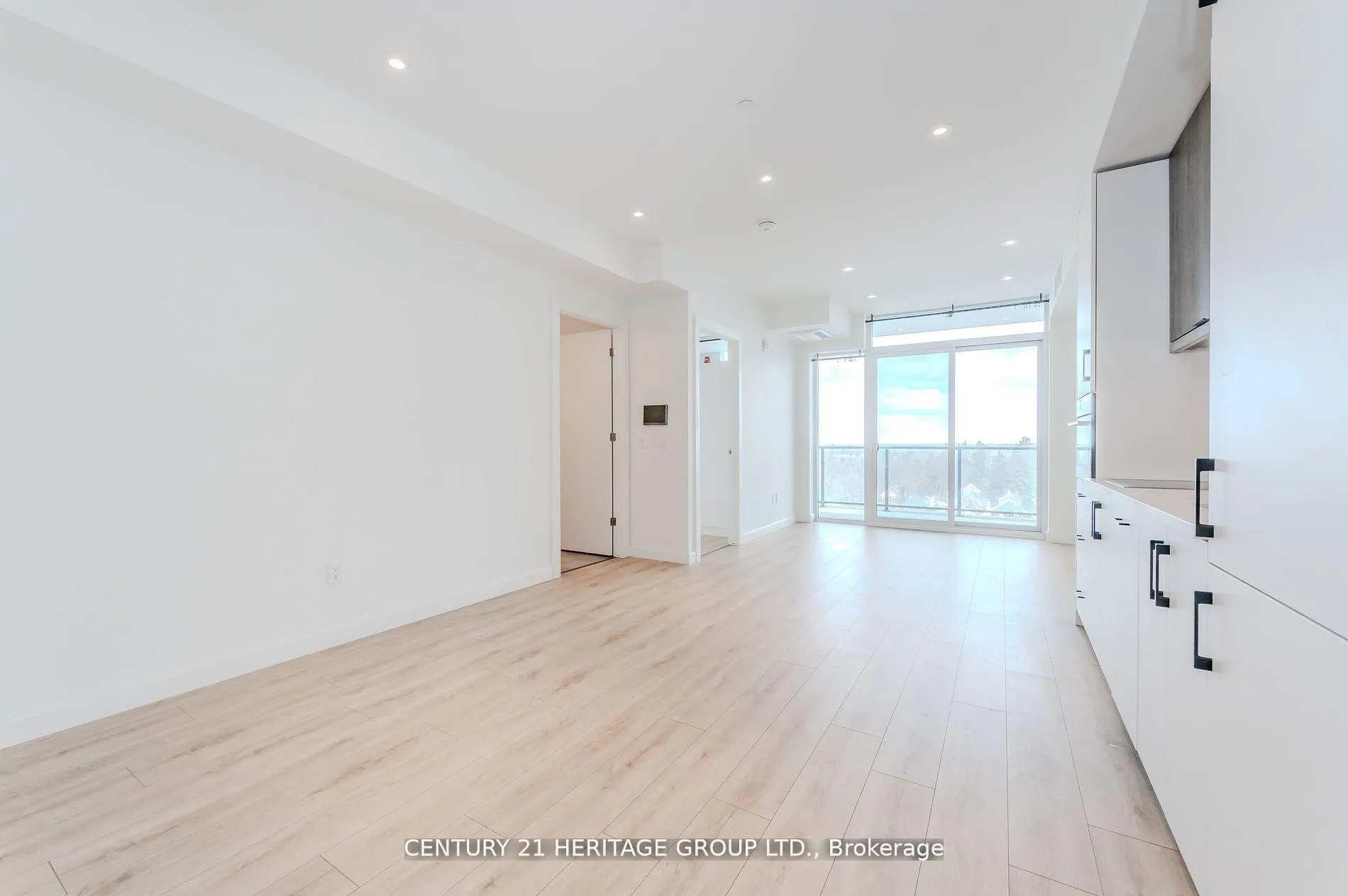 Photo 12 of Unit 703, 741 King Street W, Kitchener — HOMEH