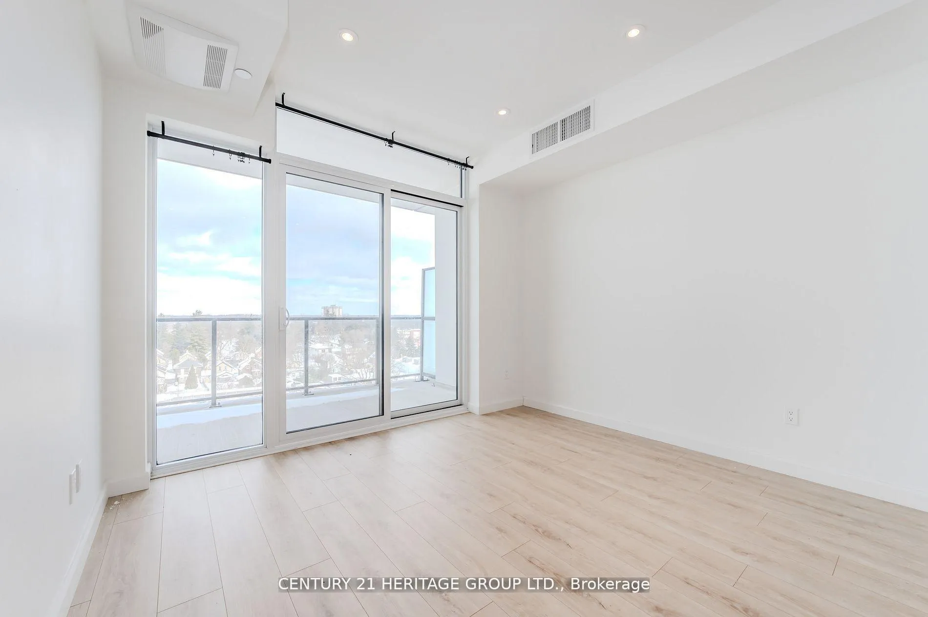 Photo 17 of Unit 703, 741 King Street W, Kitchener — HOMEH