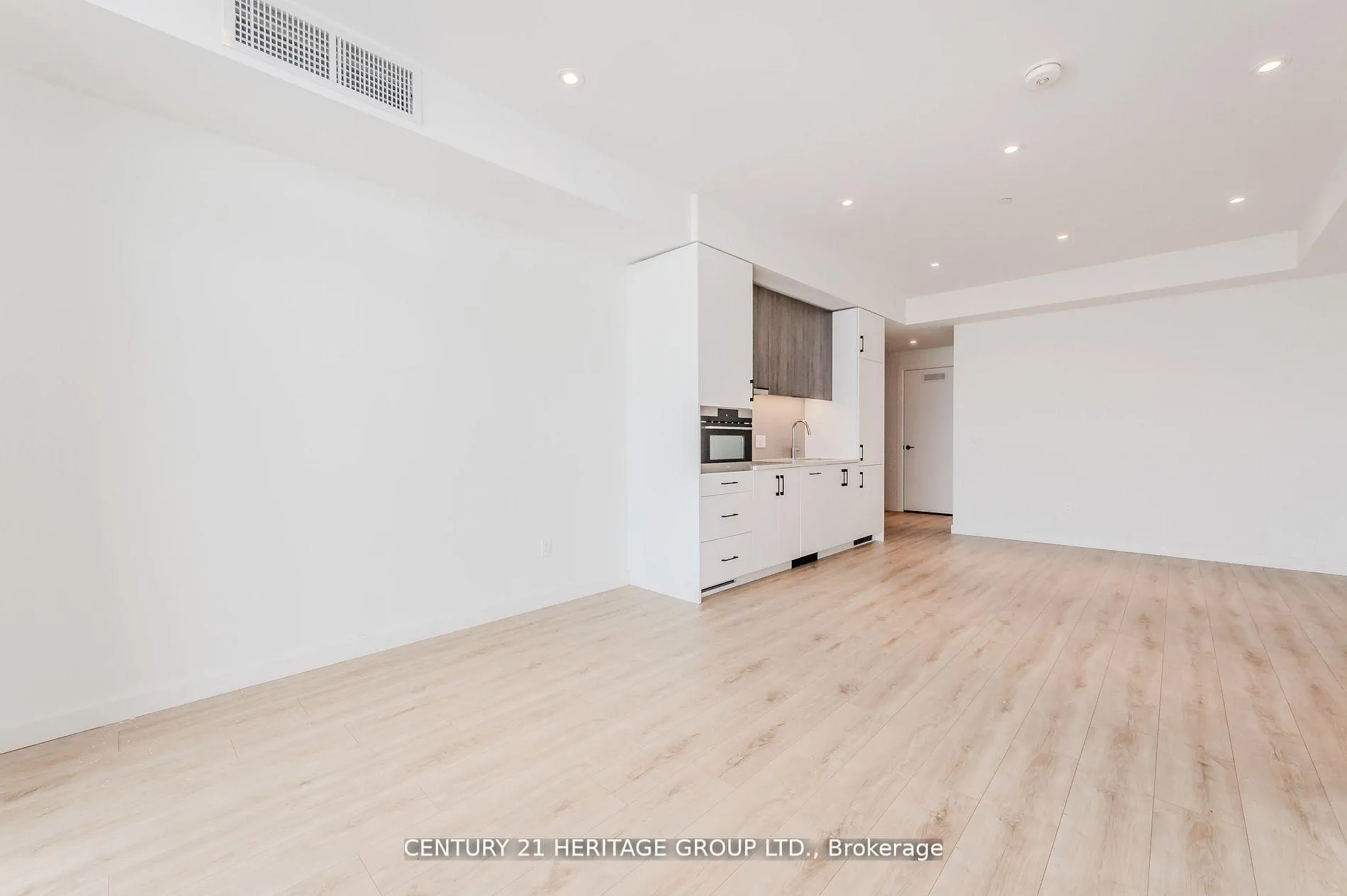 Photo 19 of Unit 703, 741 King Street W, Kitchener — HOMEH