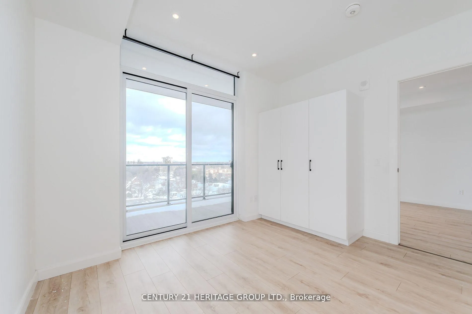 Photo 21 of Unit 703, 741 King Street W, Kitchener — HOMEH