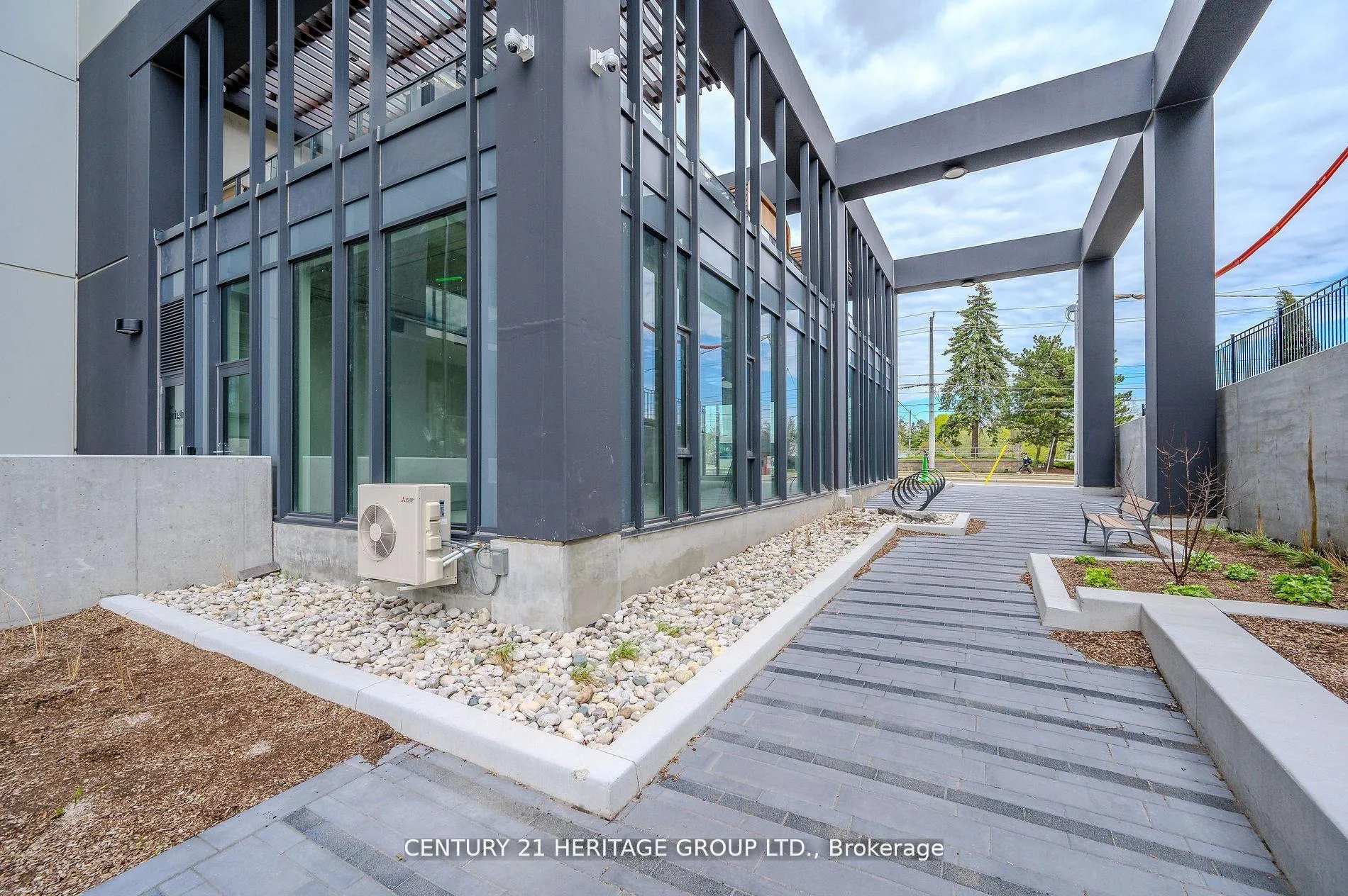 Photo 33 of Unit 703, 741 King Street W, Kitchener — HOMEH