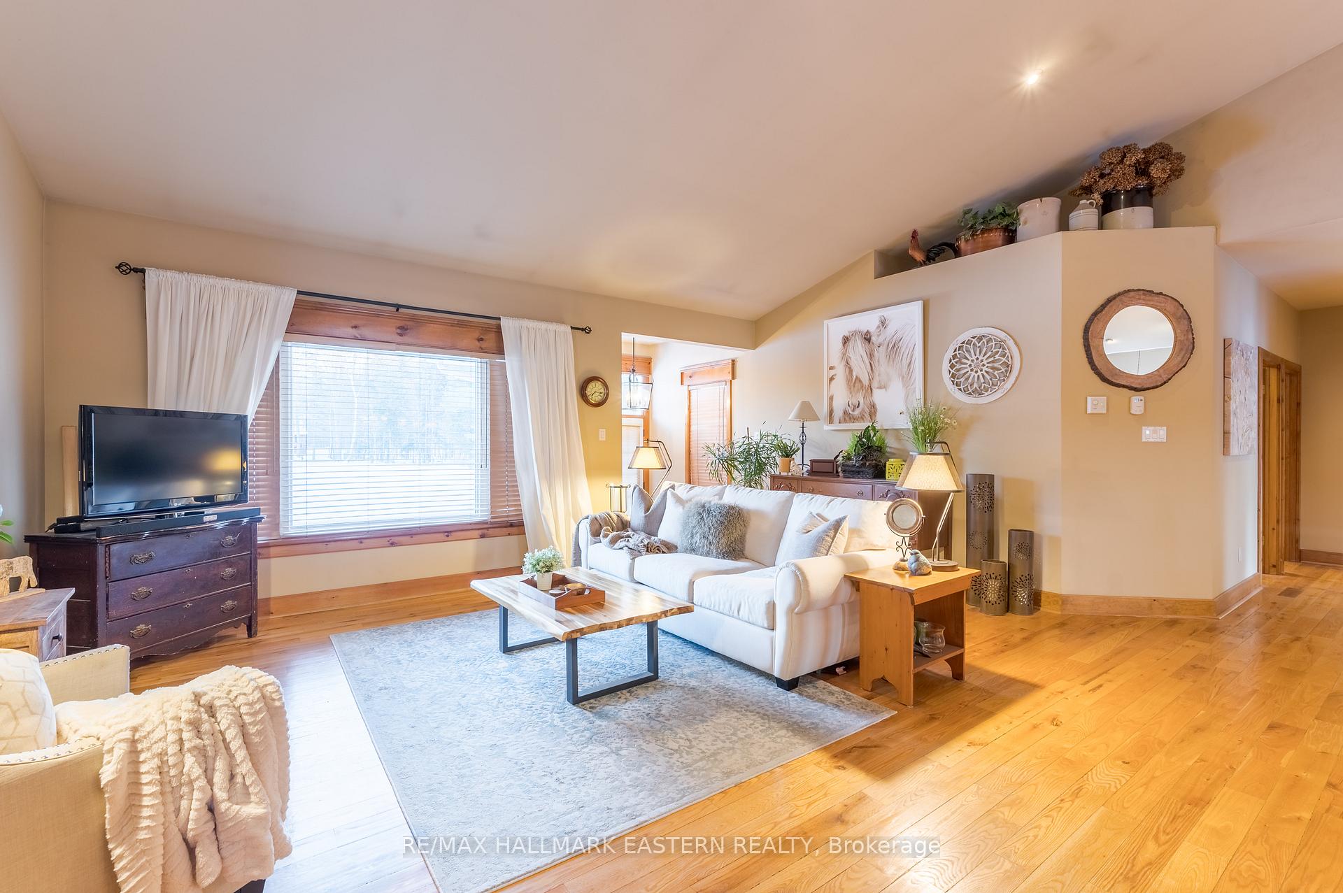 Photo 6 of 704 Tara Road, Selwyn — HOMEH