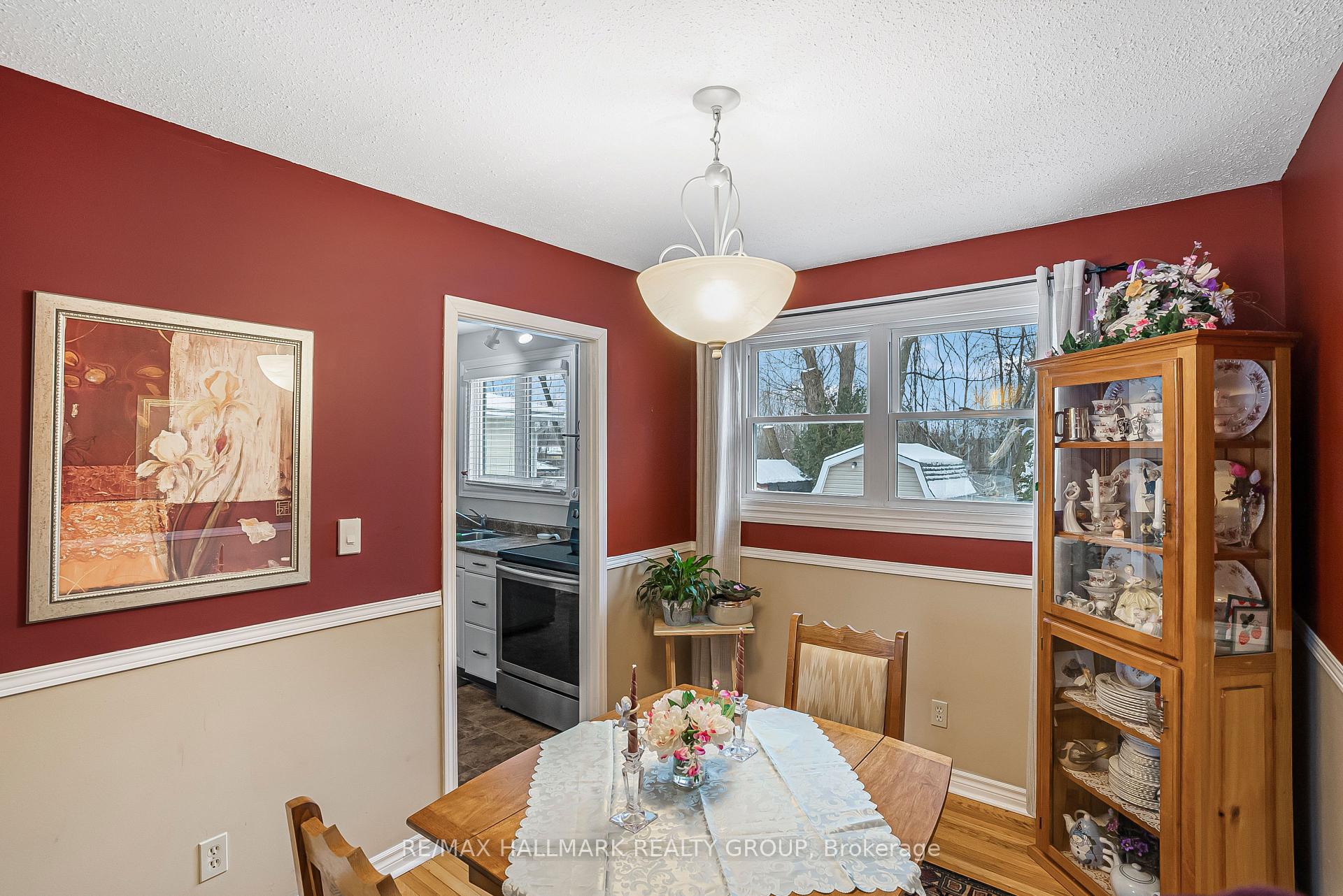 Photo 7 of 85 Stephen Street S, Smiths Falls — HOMEH