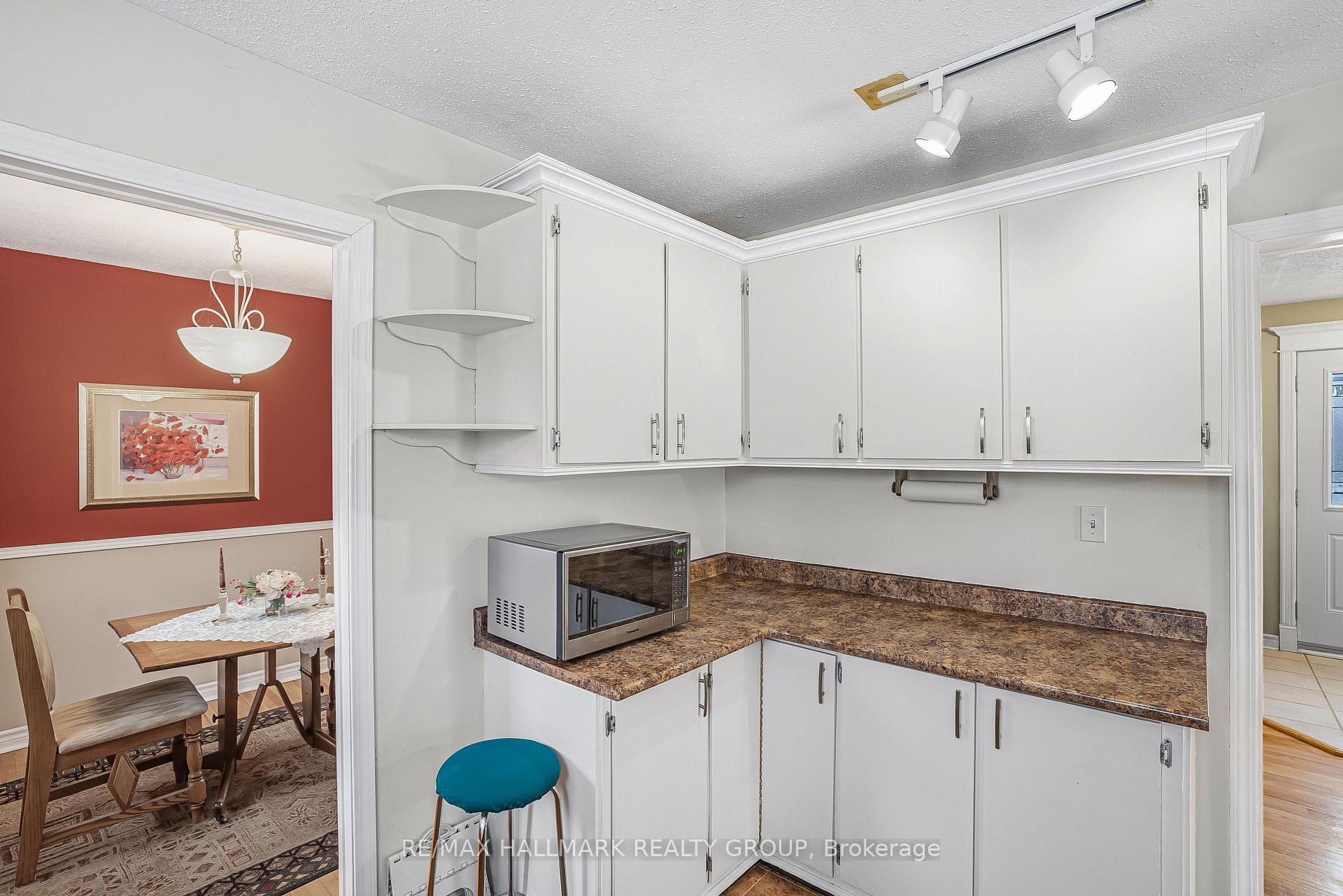 Photo 10 of 85 Stephen Street S, Smiths Falls — HOMEH