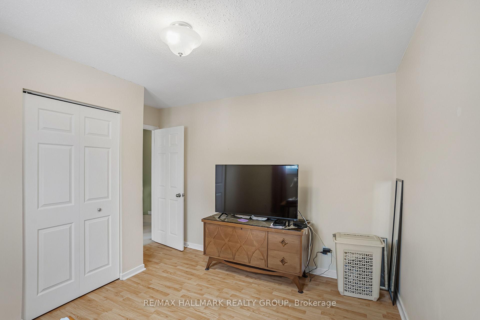 Photo 17 of 85 Stephen Street S, Smiths Falls — HOMEH