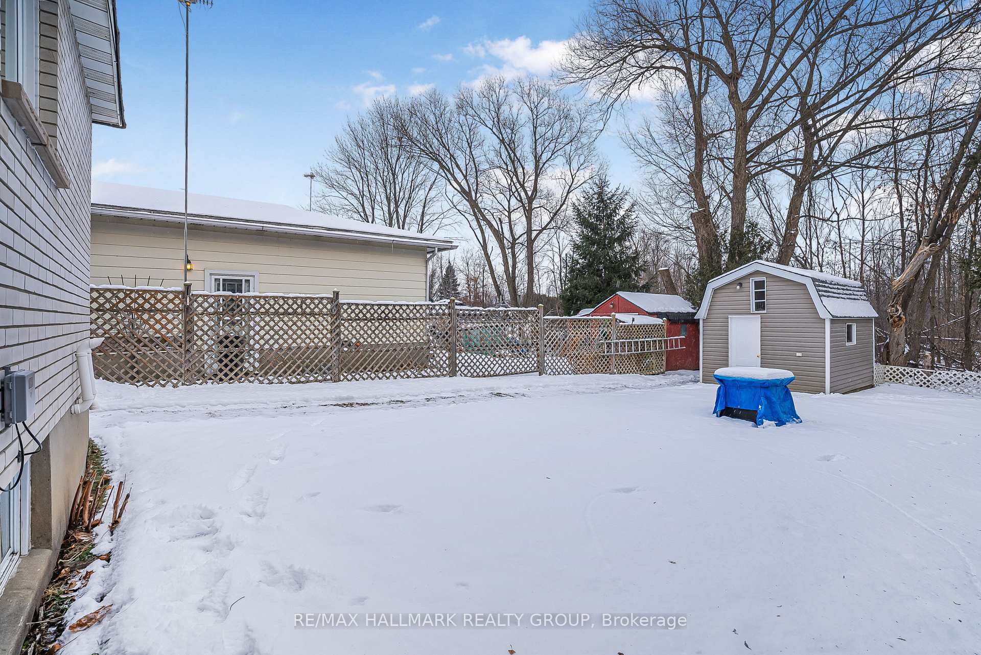 Photo 19 of 85 Stephen Street S, Smiths Falls — HOMEH