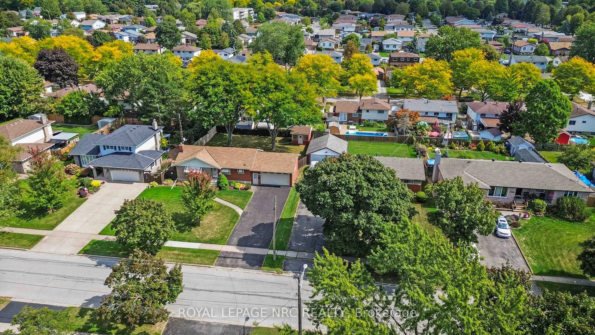 Photo 15 of 6256 Pitton Road, Niagara Falls, West Wood — HOMEH
