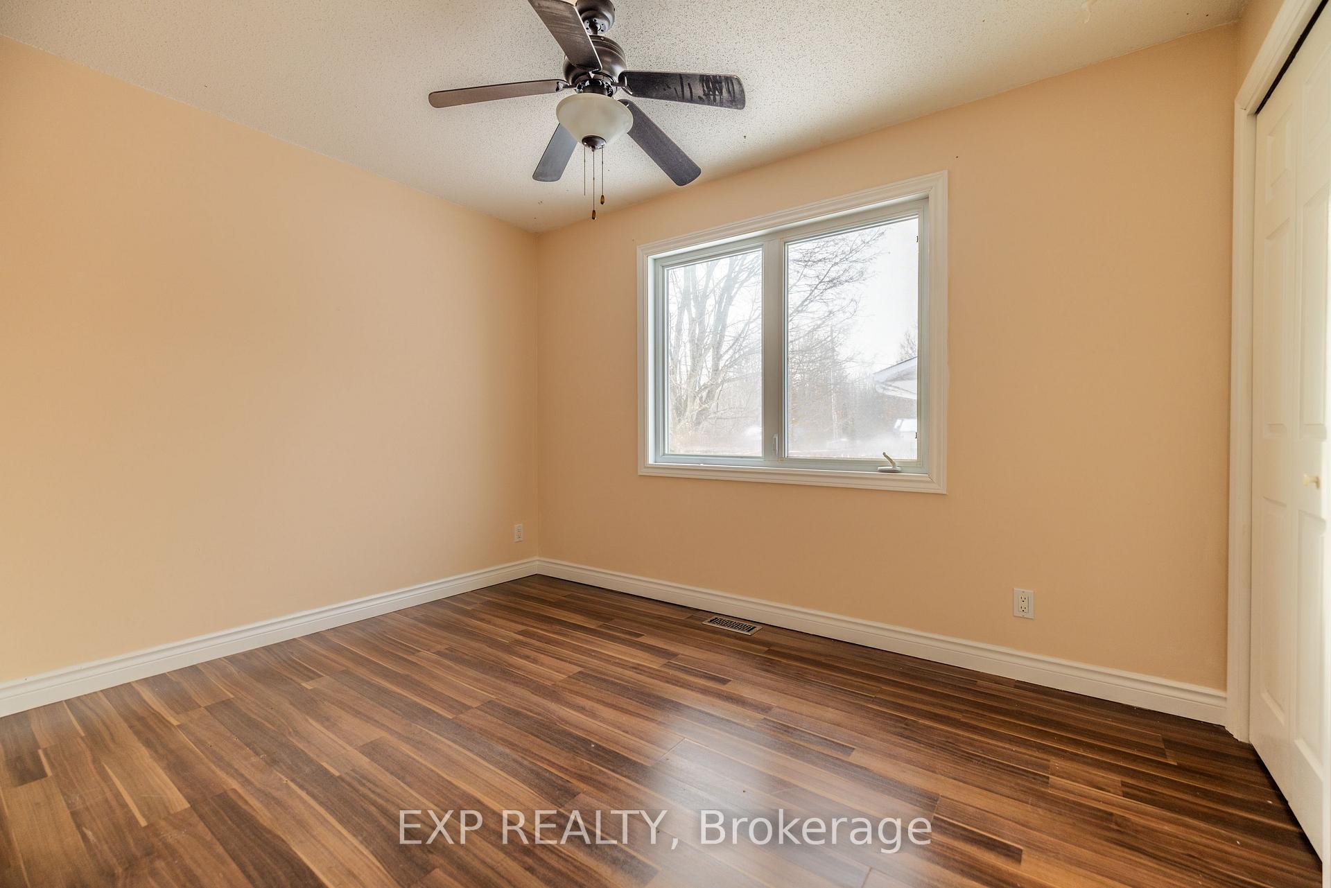 Photo 14 of 39 Pearl Street, Smiths Falls — HOMEH