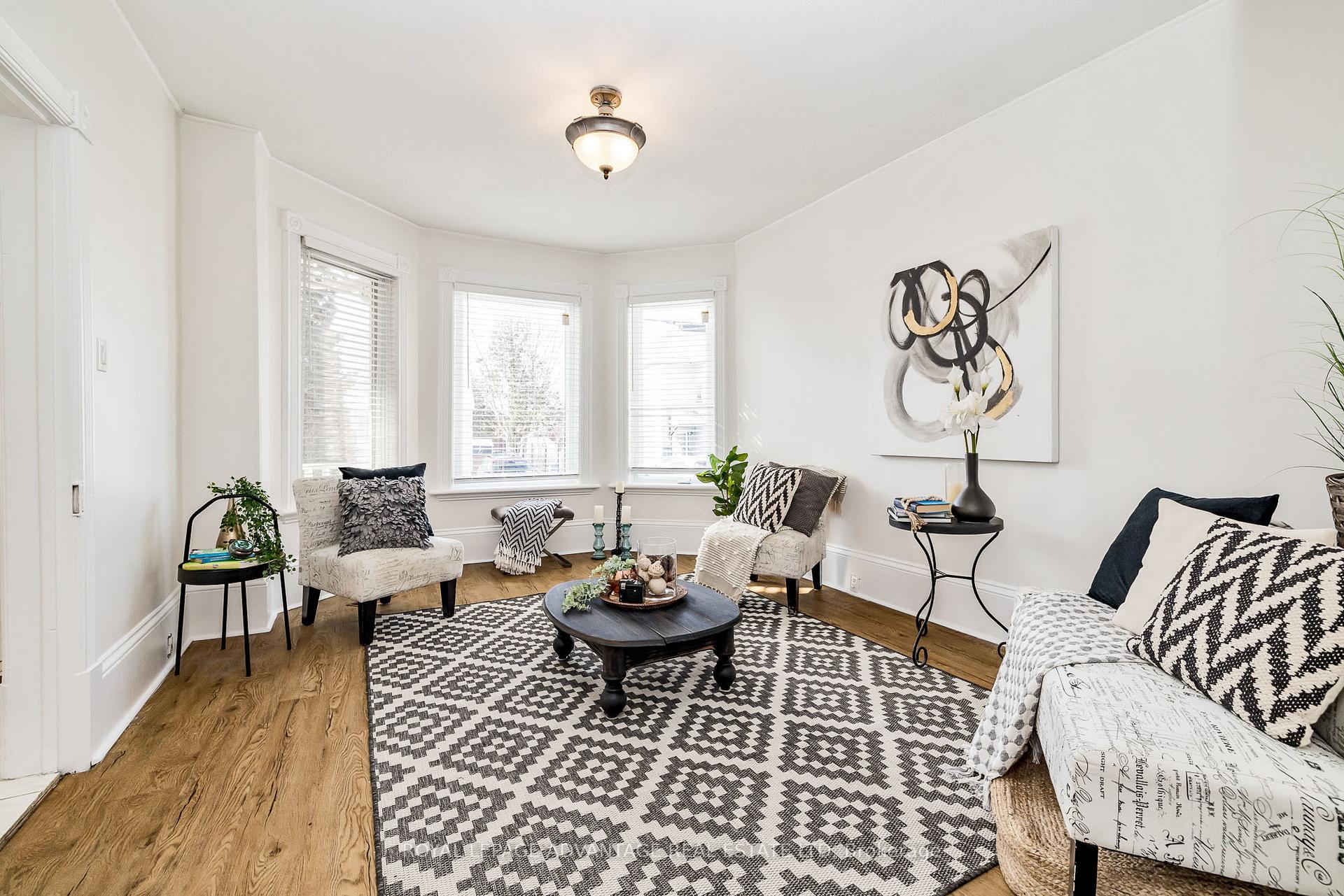 Photo 6 of 33 Kensington Avenue, Smiths Falls — HOMEH