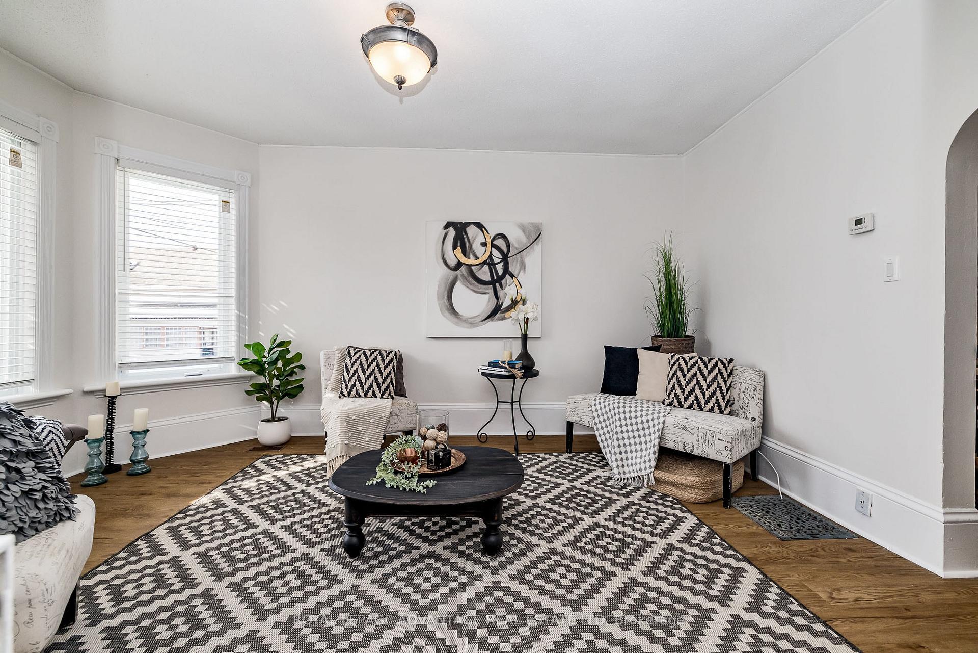 Photo 7 of 33 Kensington Avenue, Smiths Falls — HOMEH