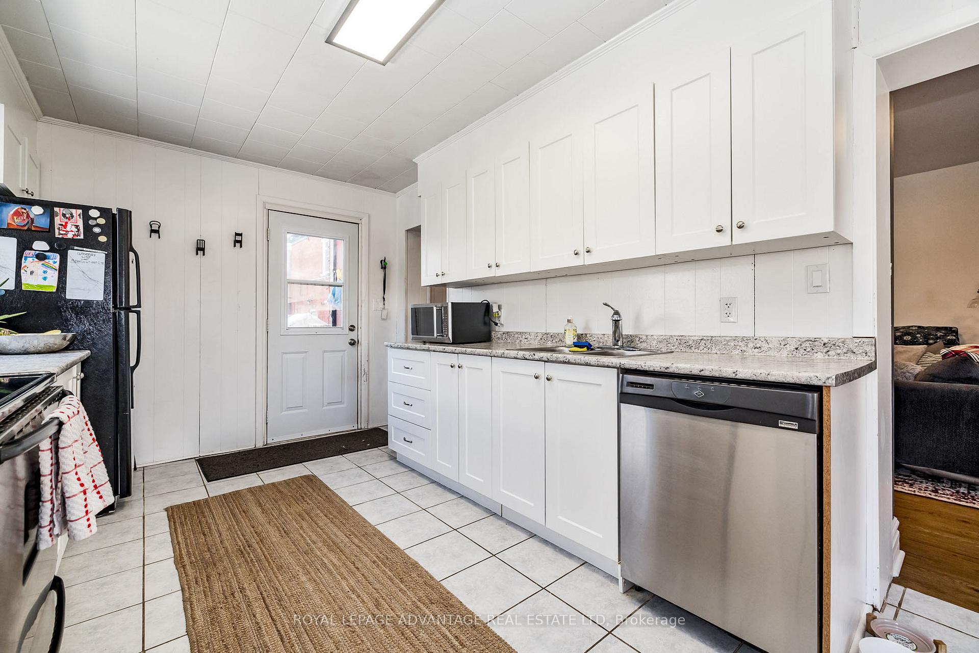 Photo 25 of 33 Kensington Avenue, Smiths Falls — HOMEH