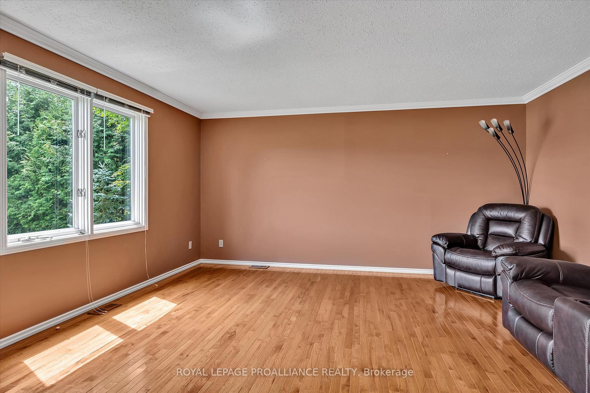 Photo 15 of 1055 Primrose Lane, Selwyn — HOMEH