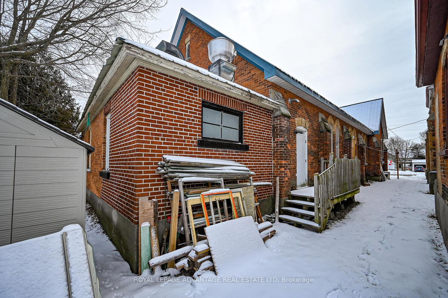 Photo 35 of 42 William Street W, Smiths Falls — HOMEH