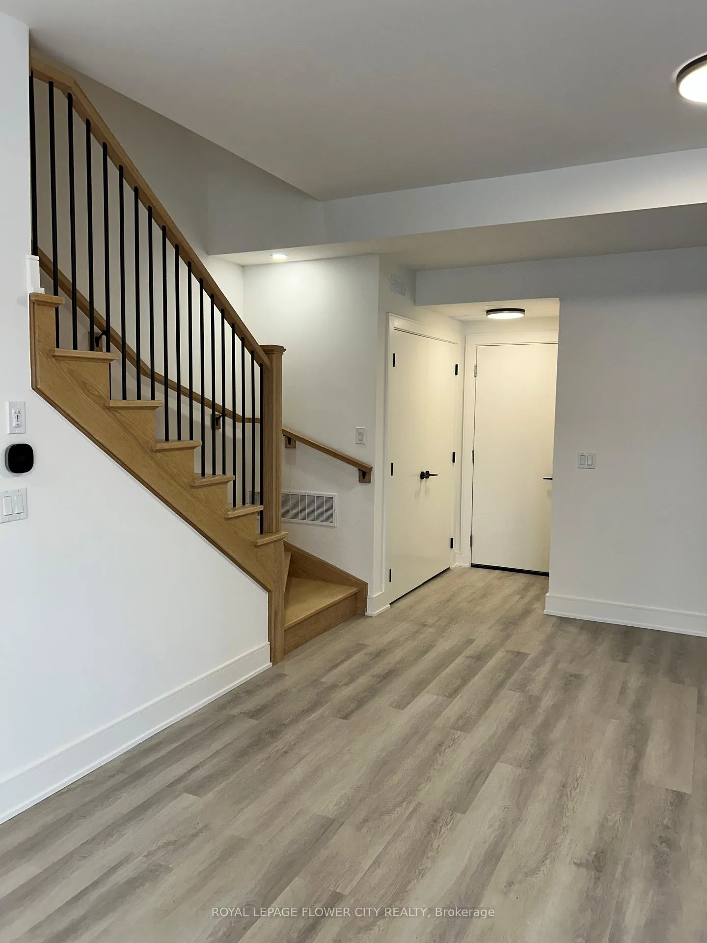 Photo 11 of 124 Everett Common, St. Catharines, Oakdale — HOMEH