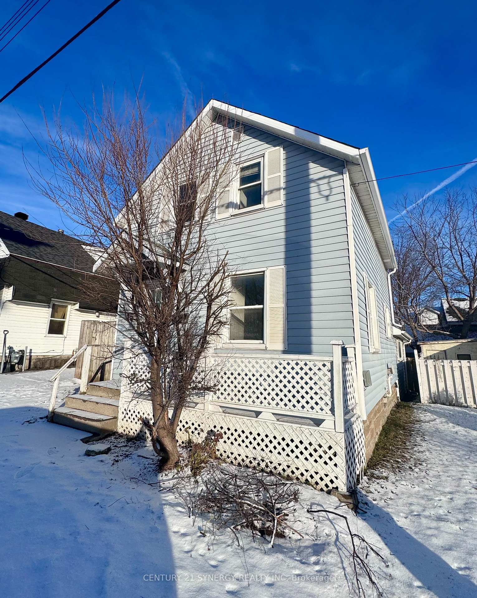 Photo 2 of 15 Bay Street S, Smiths Falls — HOMEH