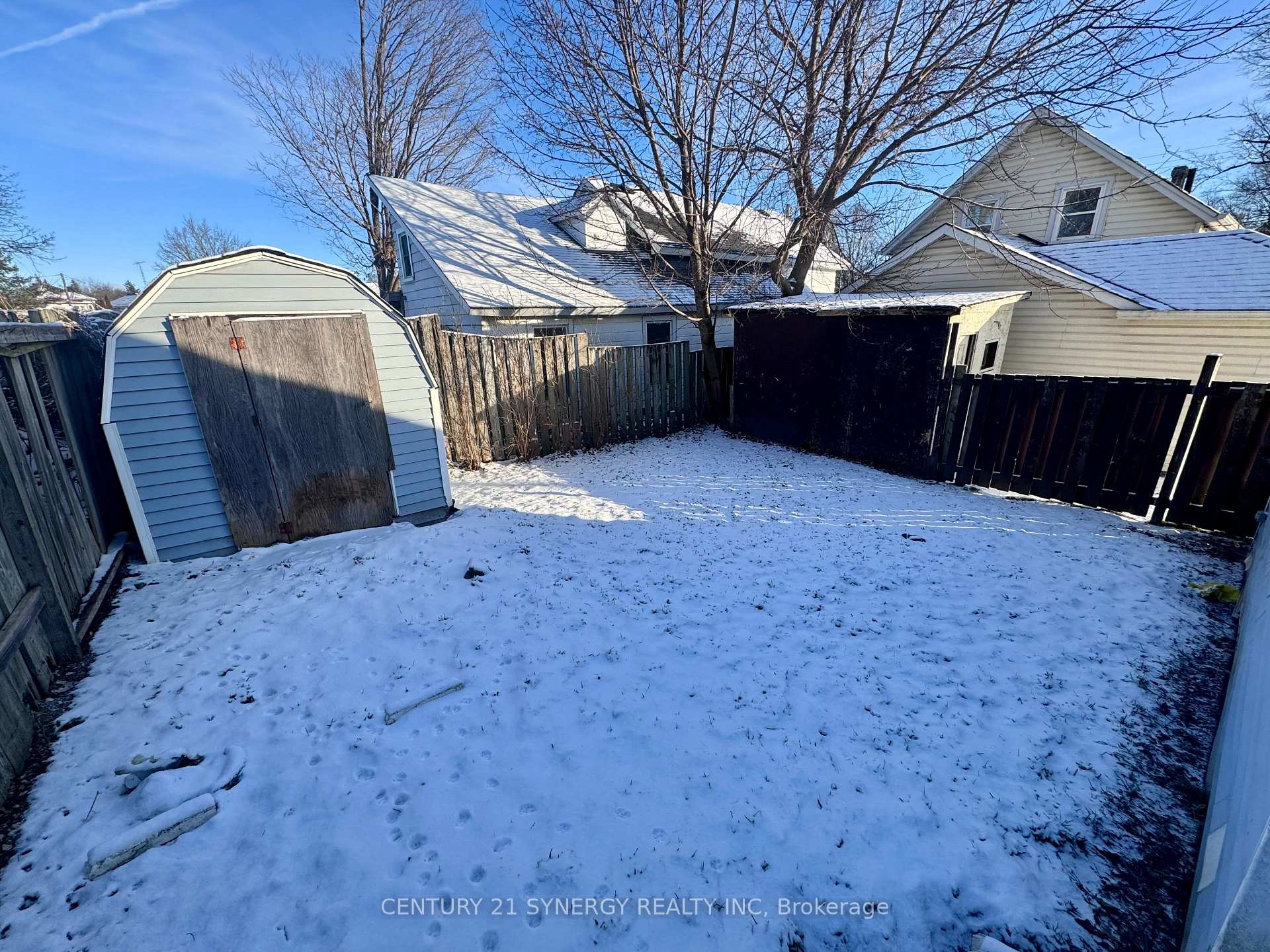 Photo 4 of 15 Bay Street S, Smiths Falls — HOMEH