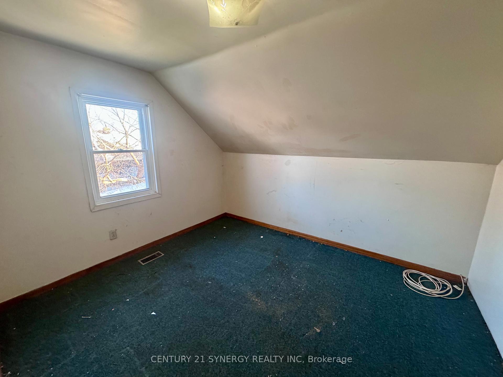 Photo 10 of 15 Bay Street S, Smiths Falls — HOMEH