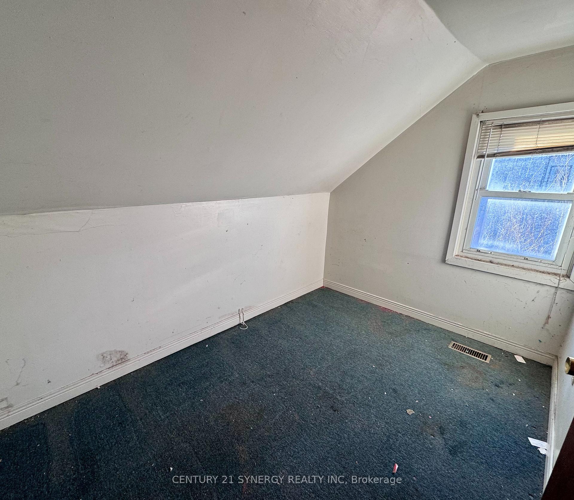 Photo 11 of 15 Bay Street S, Smiths Falls — HOMEH